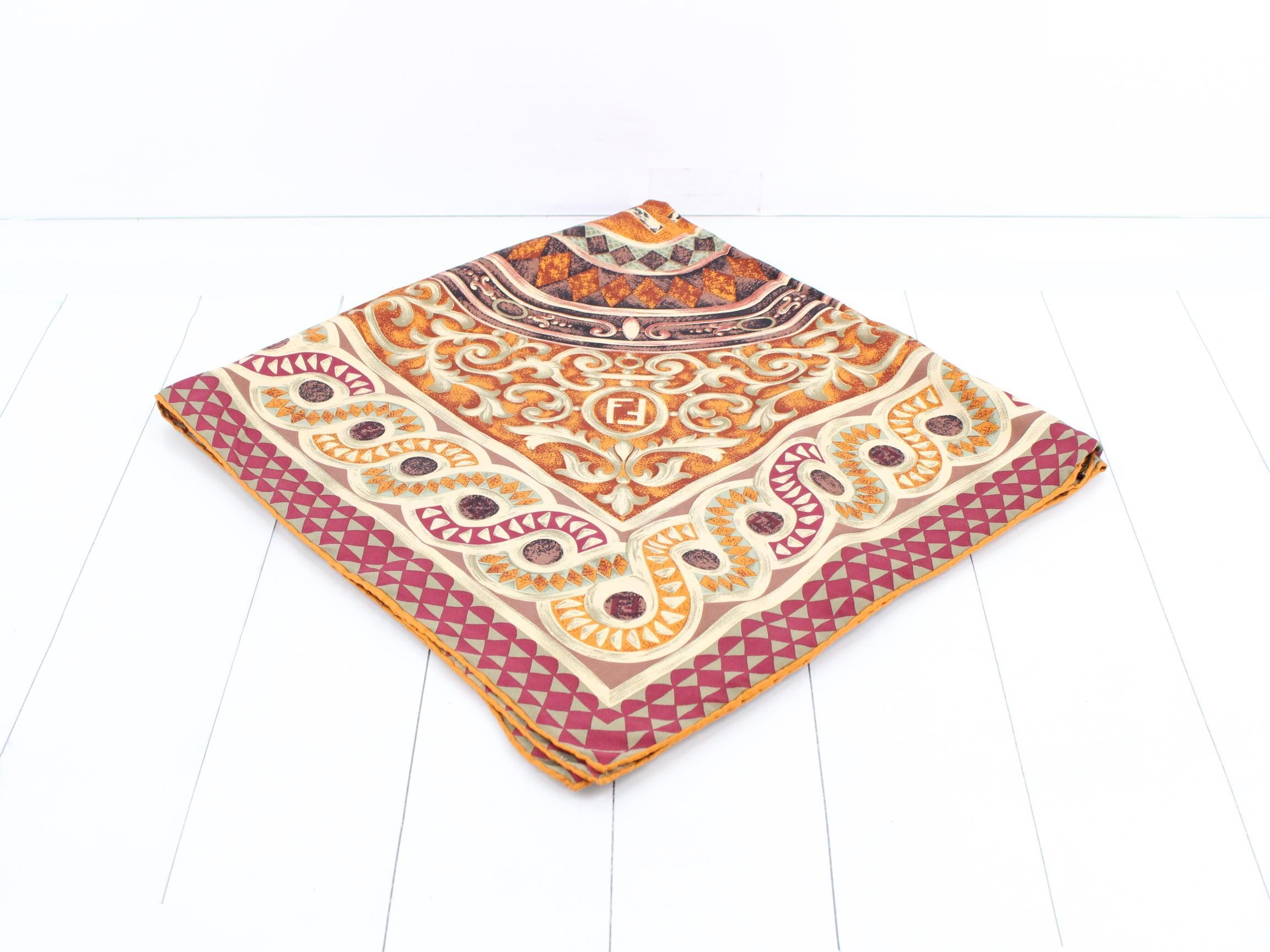 Other lines: Small items, accessories, scarves — view 2