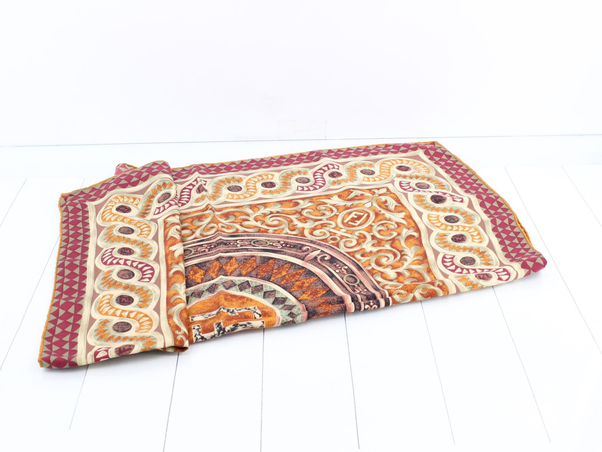 Other lines: Small items, accessories, scarves — view 3