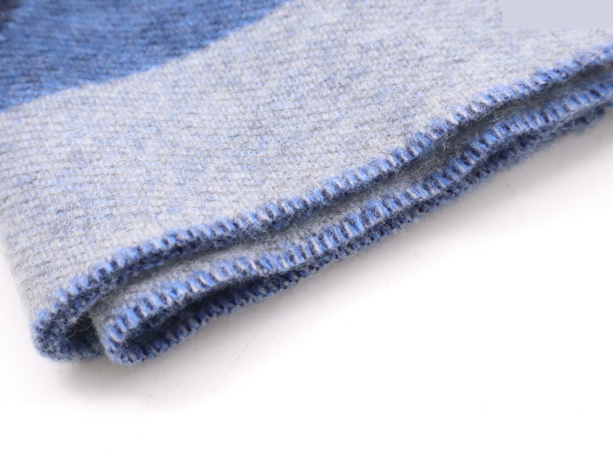 Wool Escharp LV Horizon with box — view 3