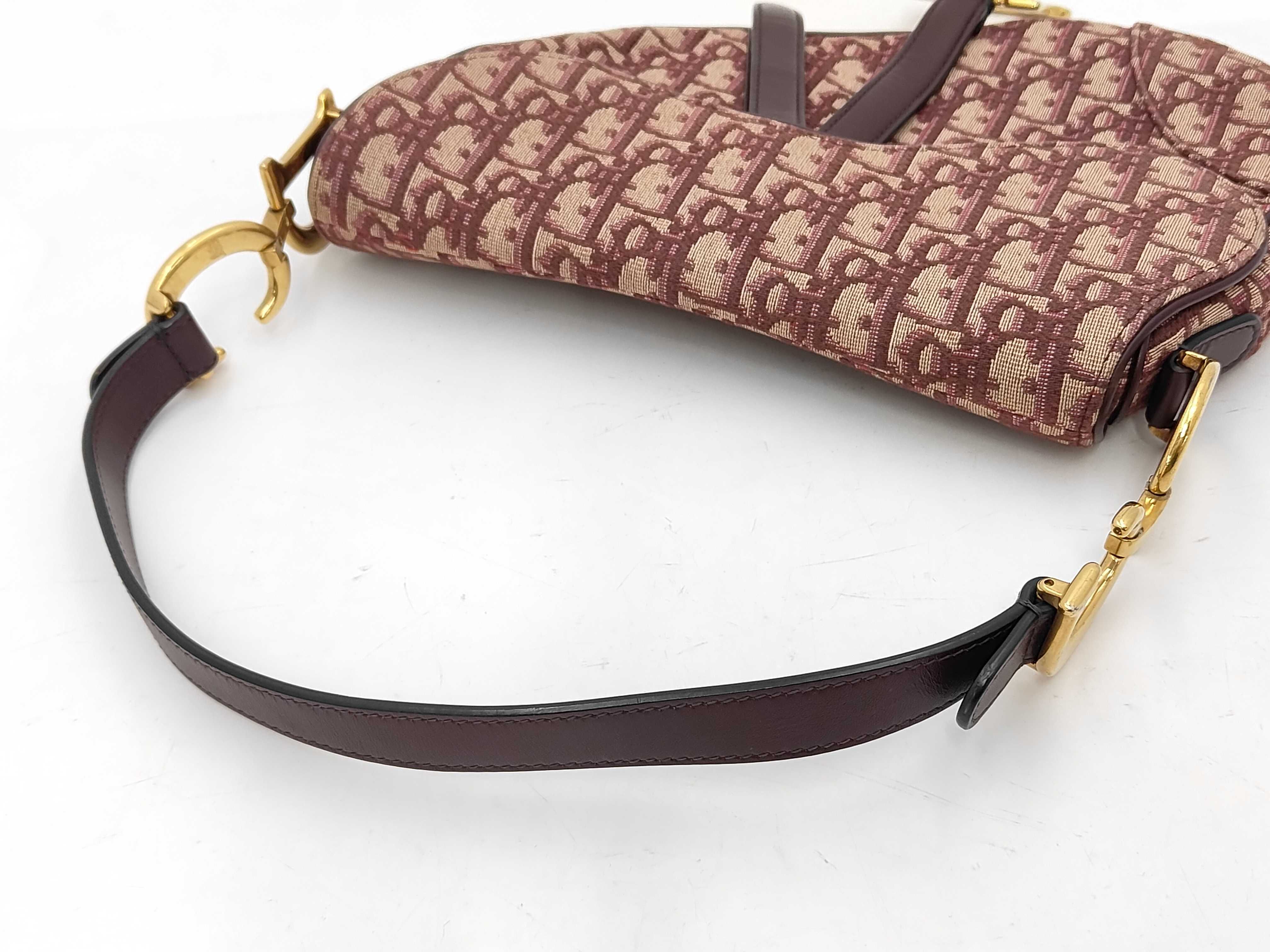 handbag — view 3
