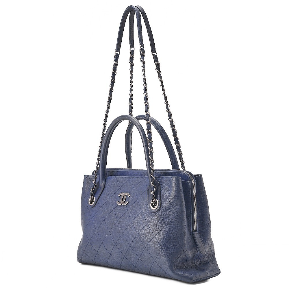 Cavitation leather Matelassé 2-way shoulder bag, navy, silver hardware, serial number 21. — view 3