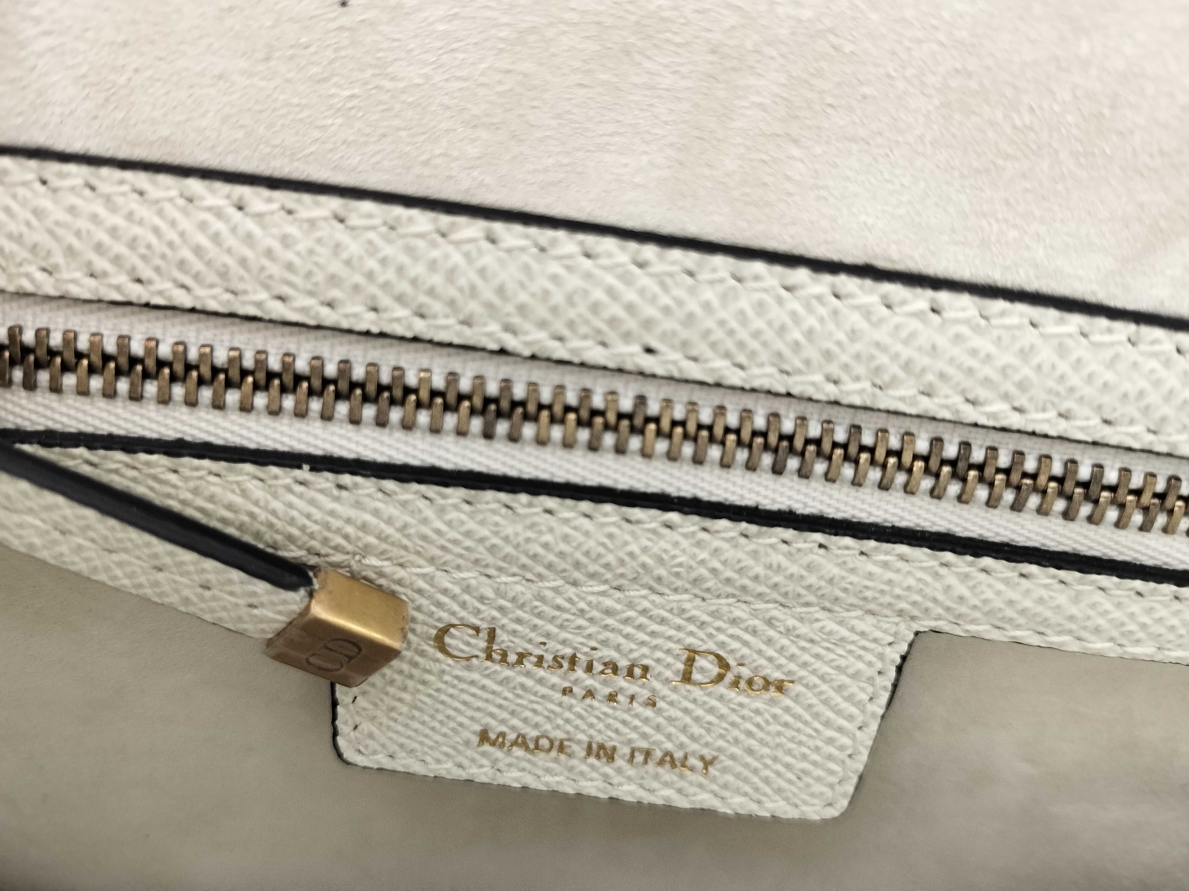 Leather Saddle Bag. Accessories: Dust bag, Shoulder bag. — view 10
