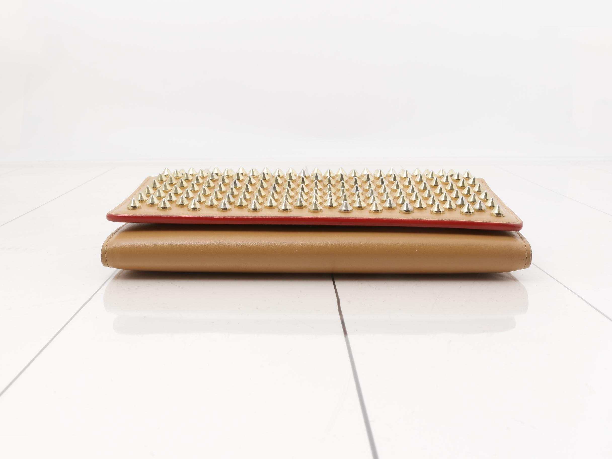 Other lines: Bags and Wallets — view 3