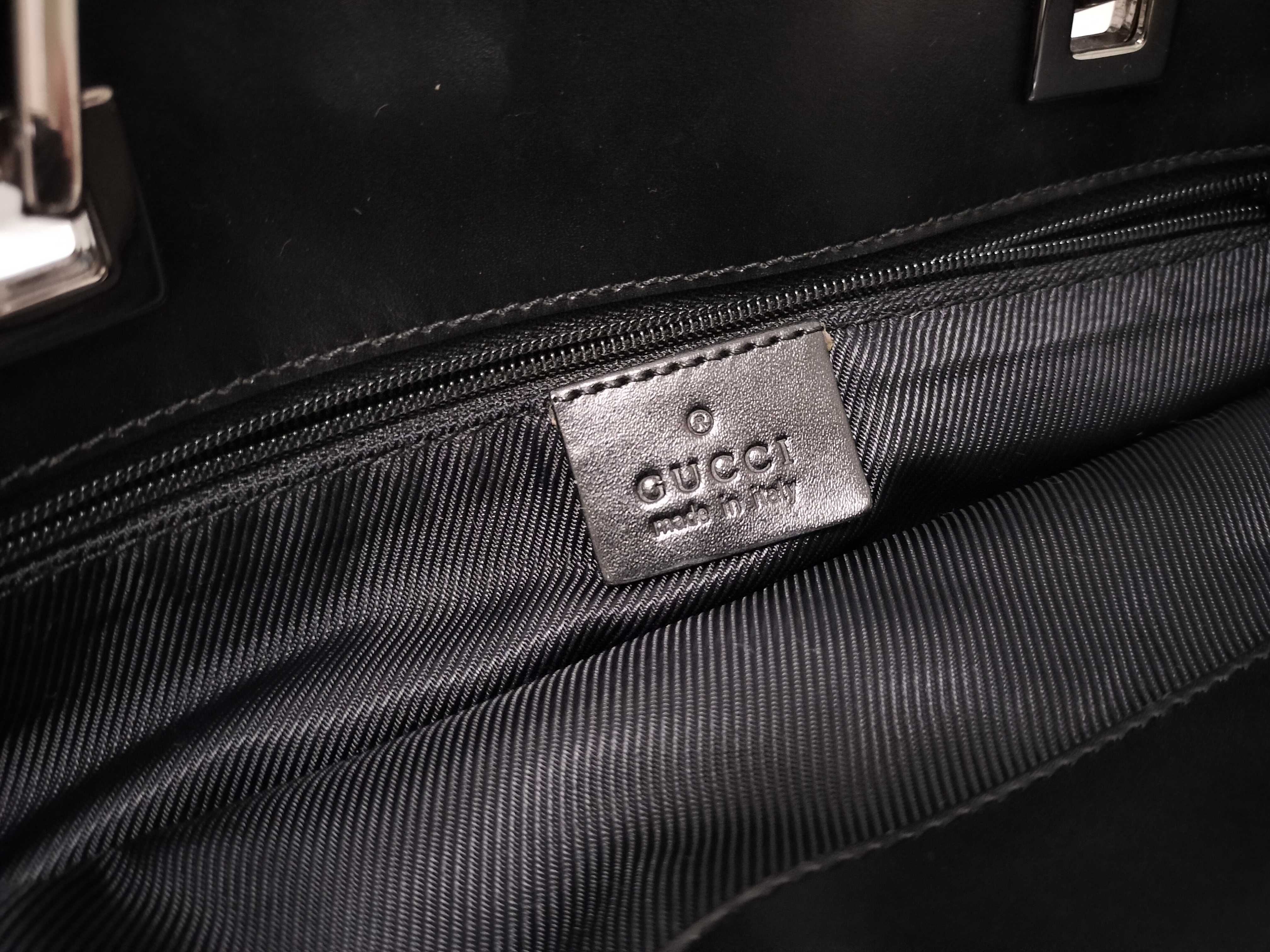 GG Canvas Gucci Tote Bag — view 11