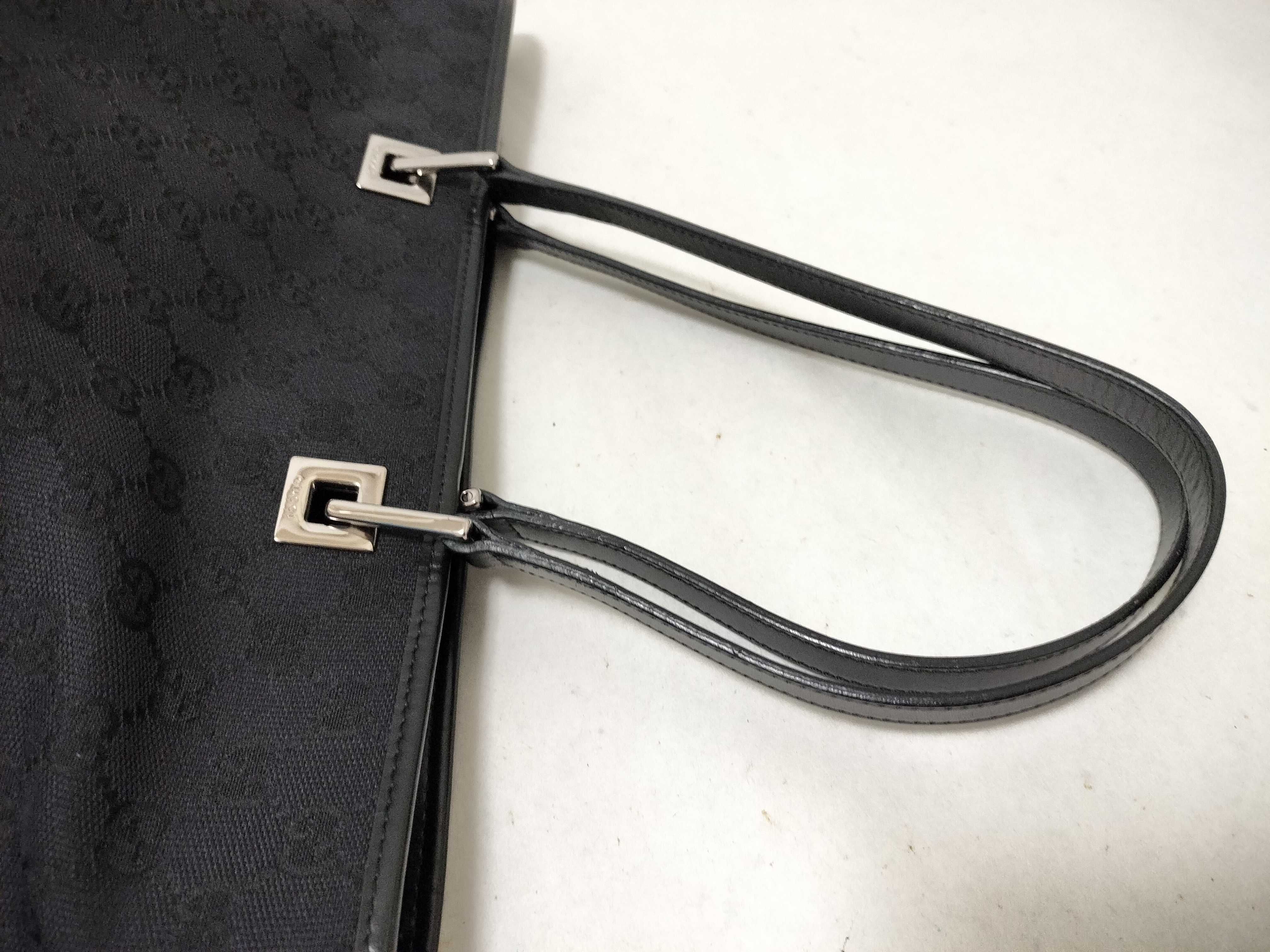 GG Canvas Gucci Tote Bag — view 3