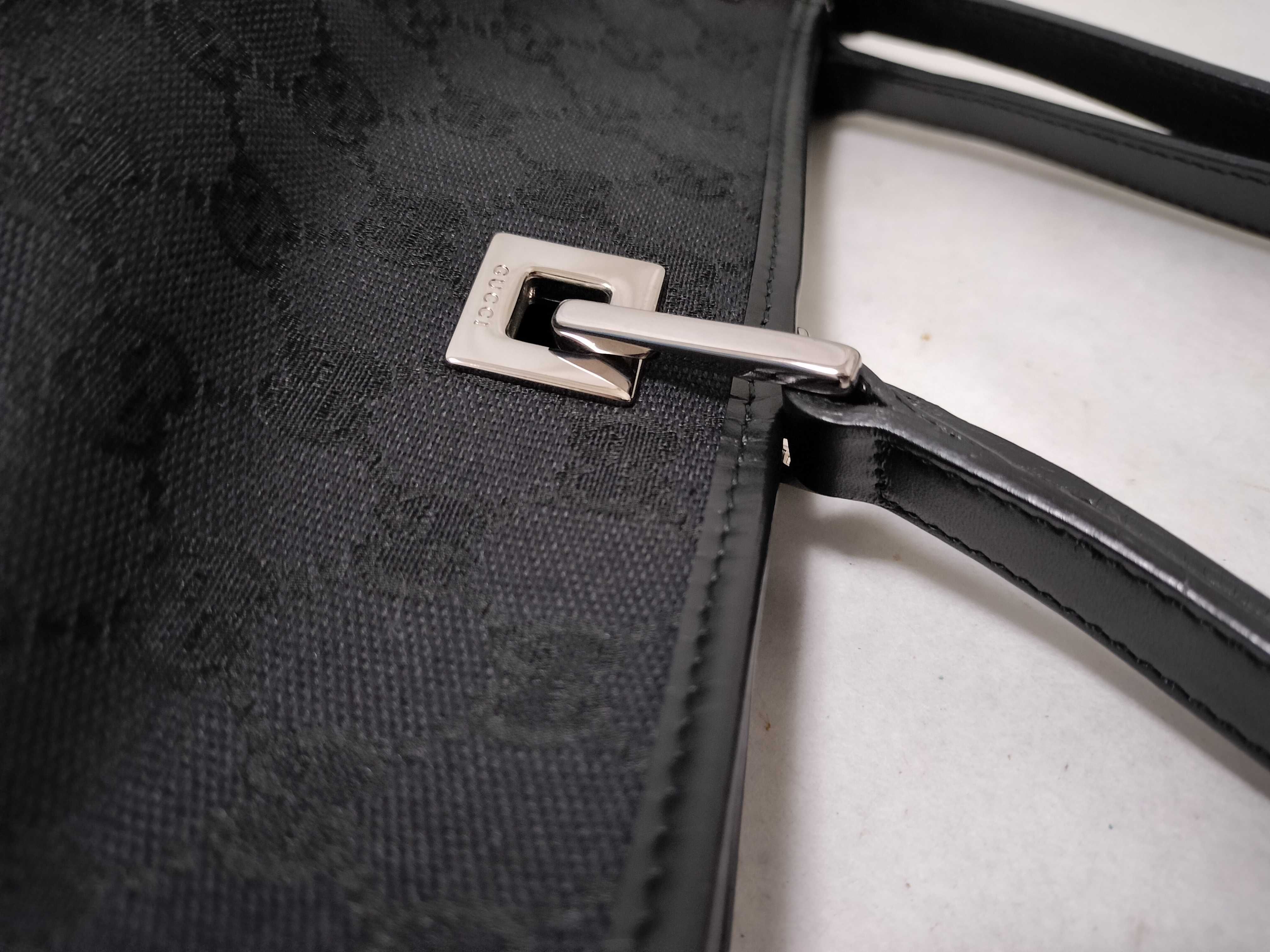 GG Canvas Gucci Tote Bag — view 5