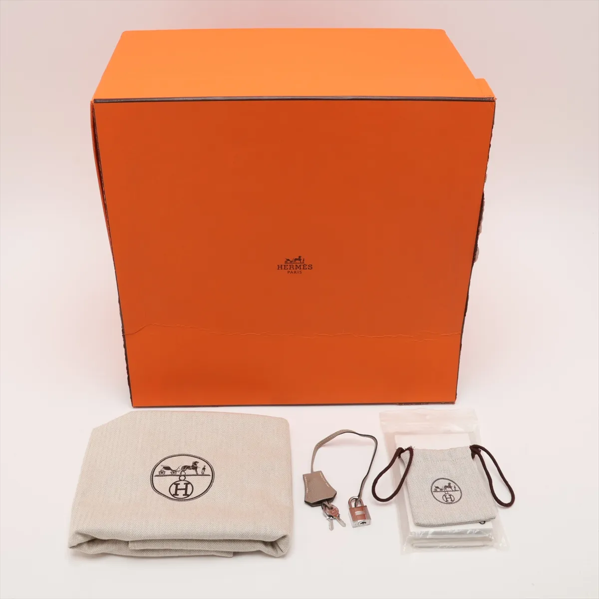[Individually packaged] Hermes Birkin 35 Letournée Togo Tourterelle Grey Silver Hardware N:2010 — view 11