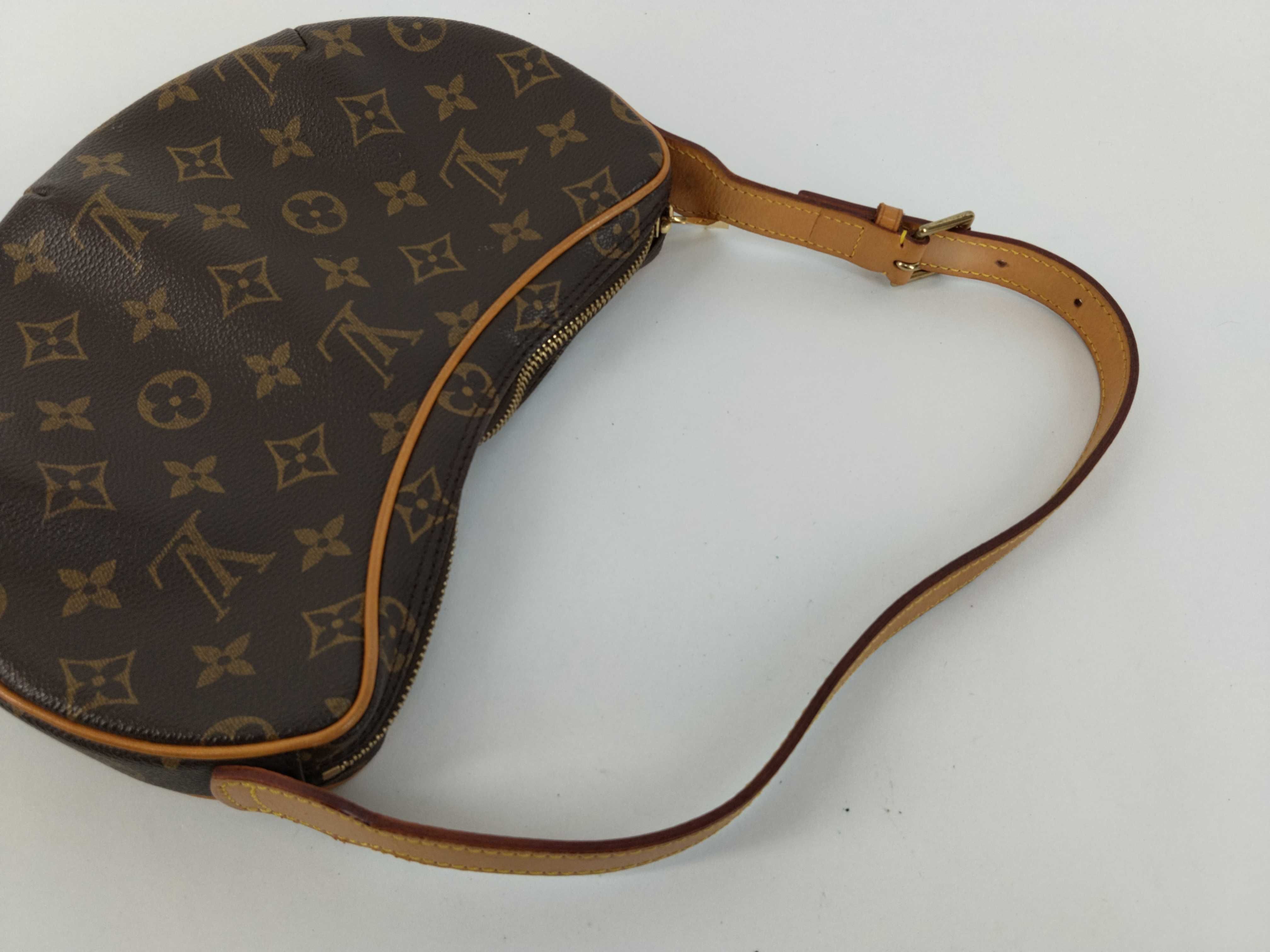 Monogram Pochette Croissant PM M51510 MI1012 Shoulder Bag — view 3