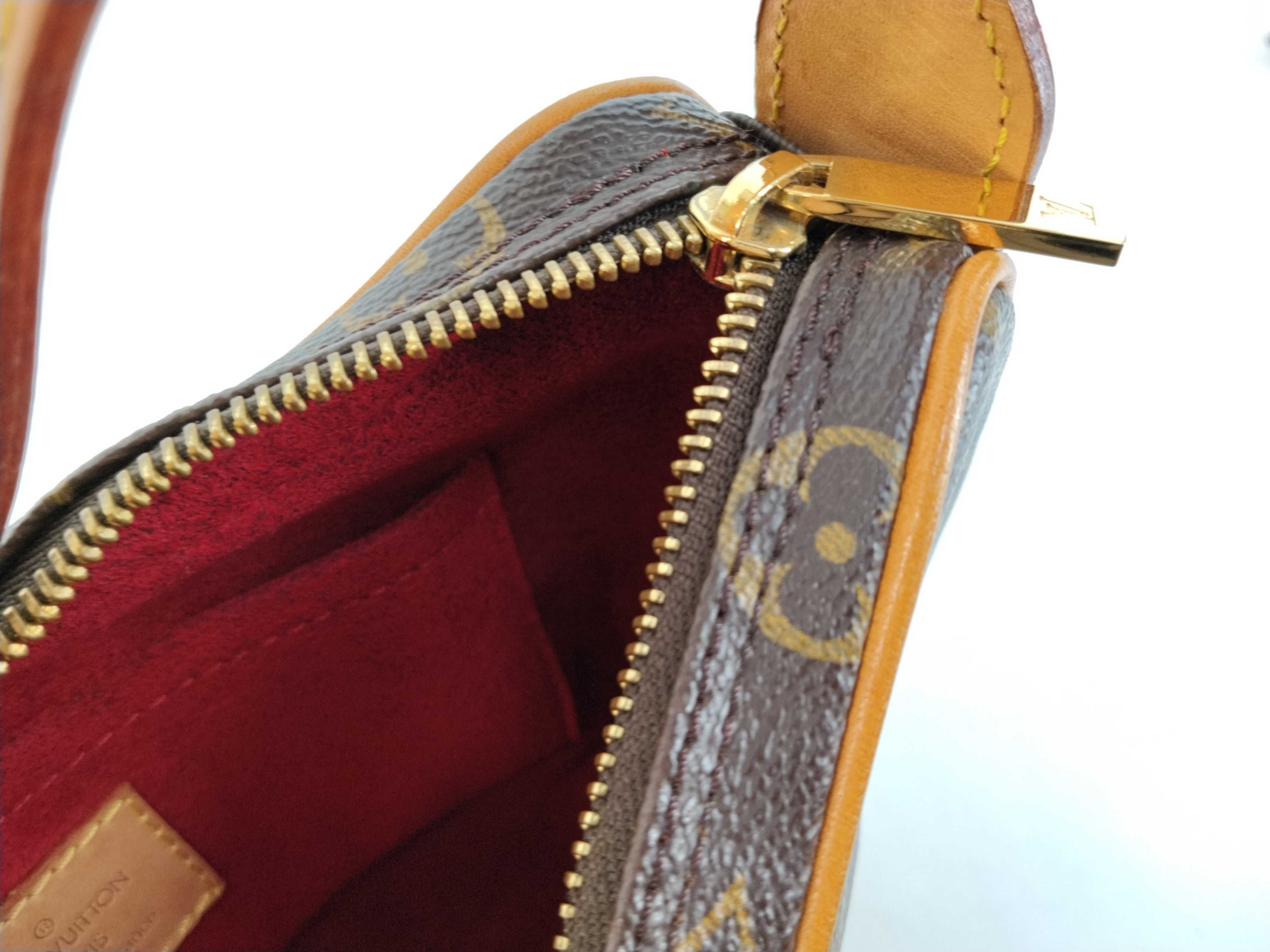 Monogram Pochette Croissant PM M51510 MI1012 Shoulder Bag — view 9