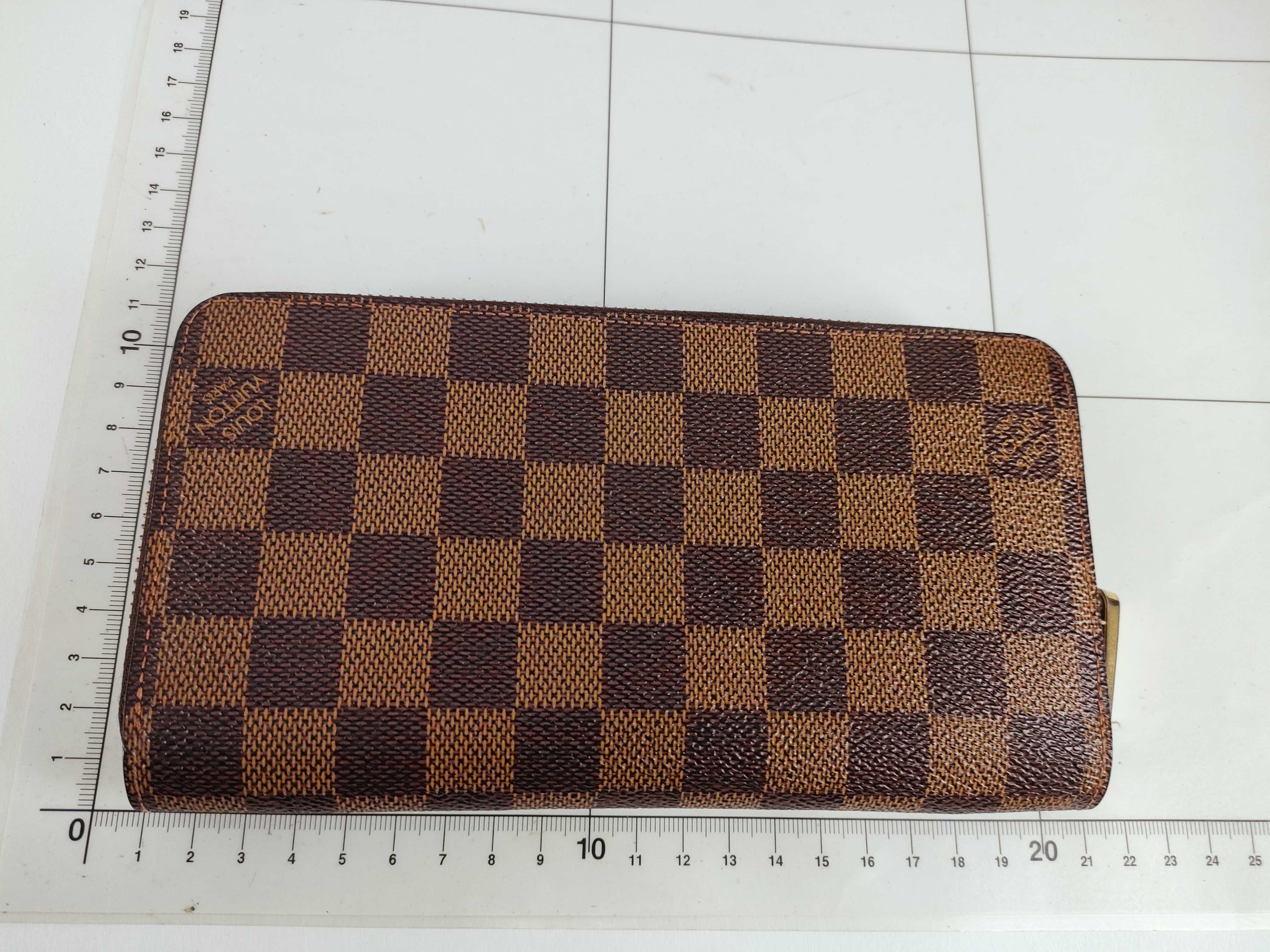 Damier Zipper Wallet — view 2