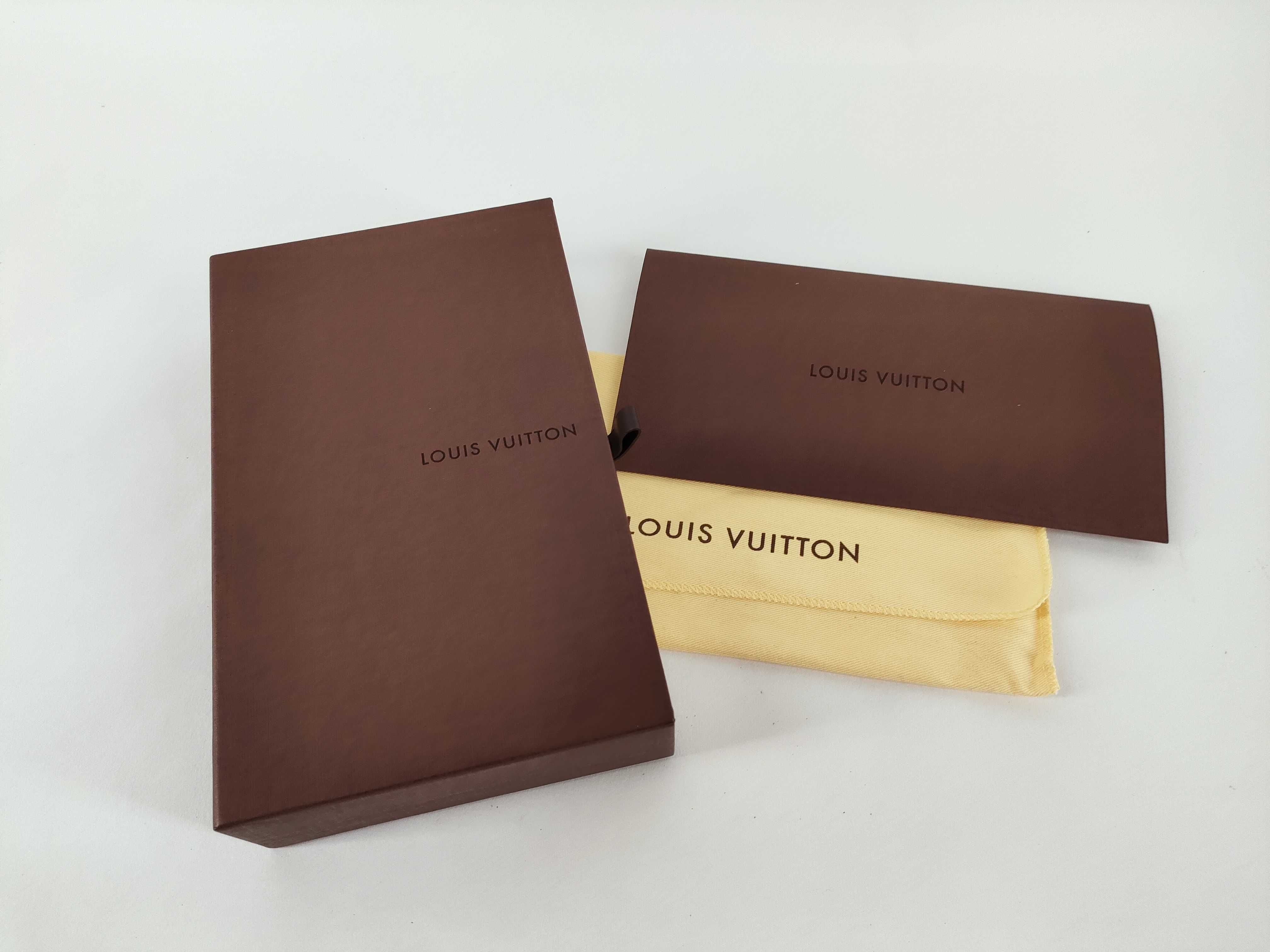 Damier Zipper Wallet — view 15