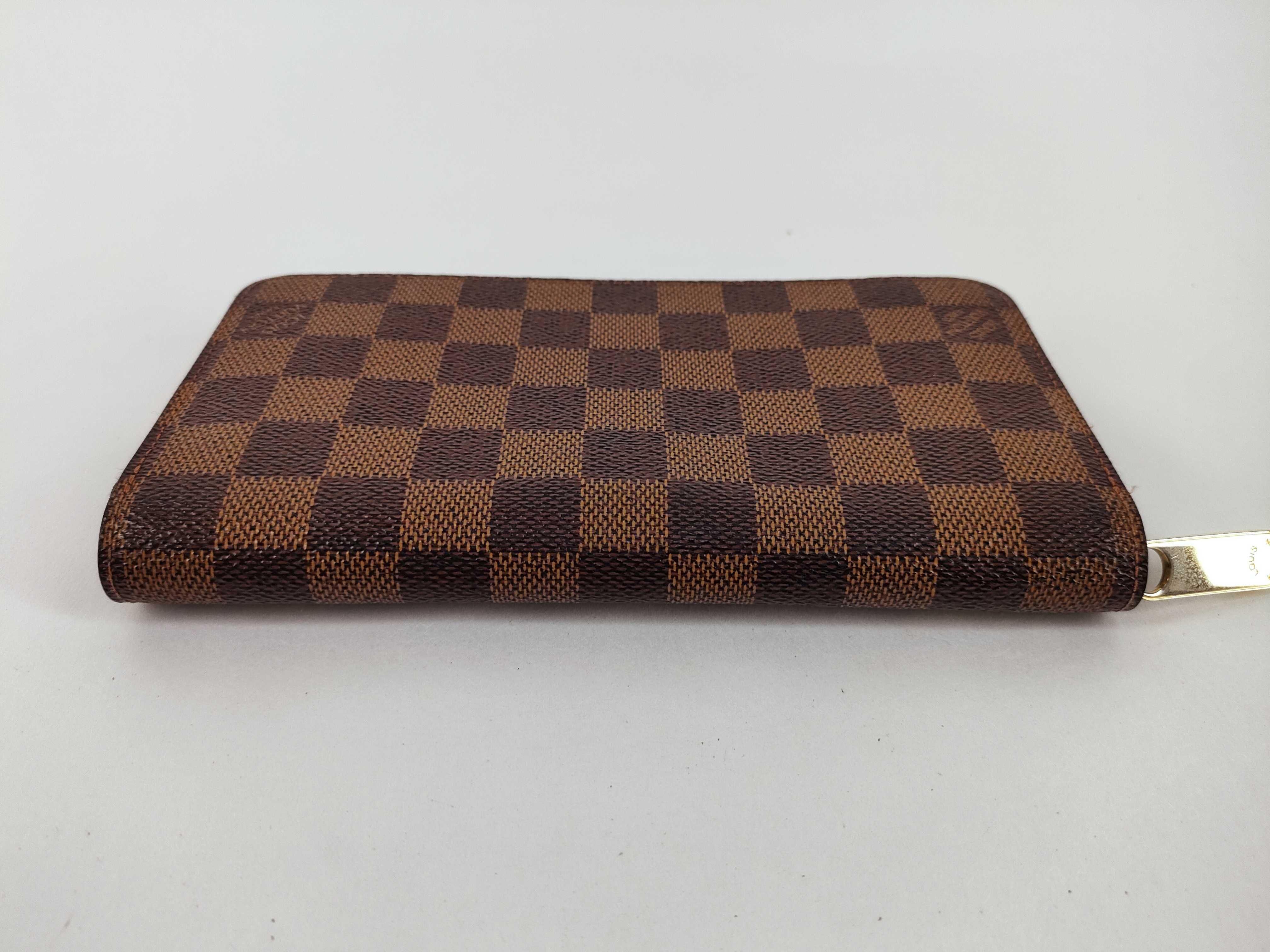 Damier Zipper Wallet — view 8