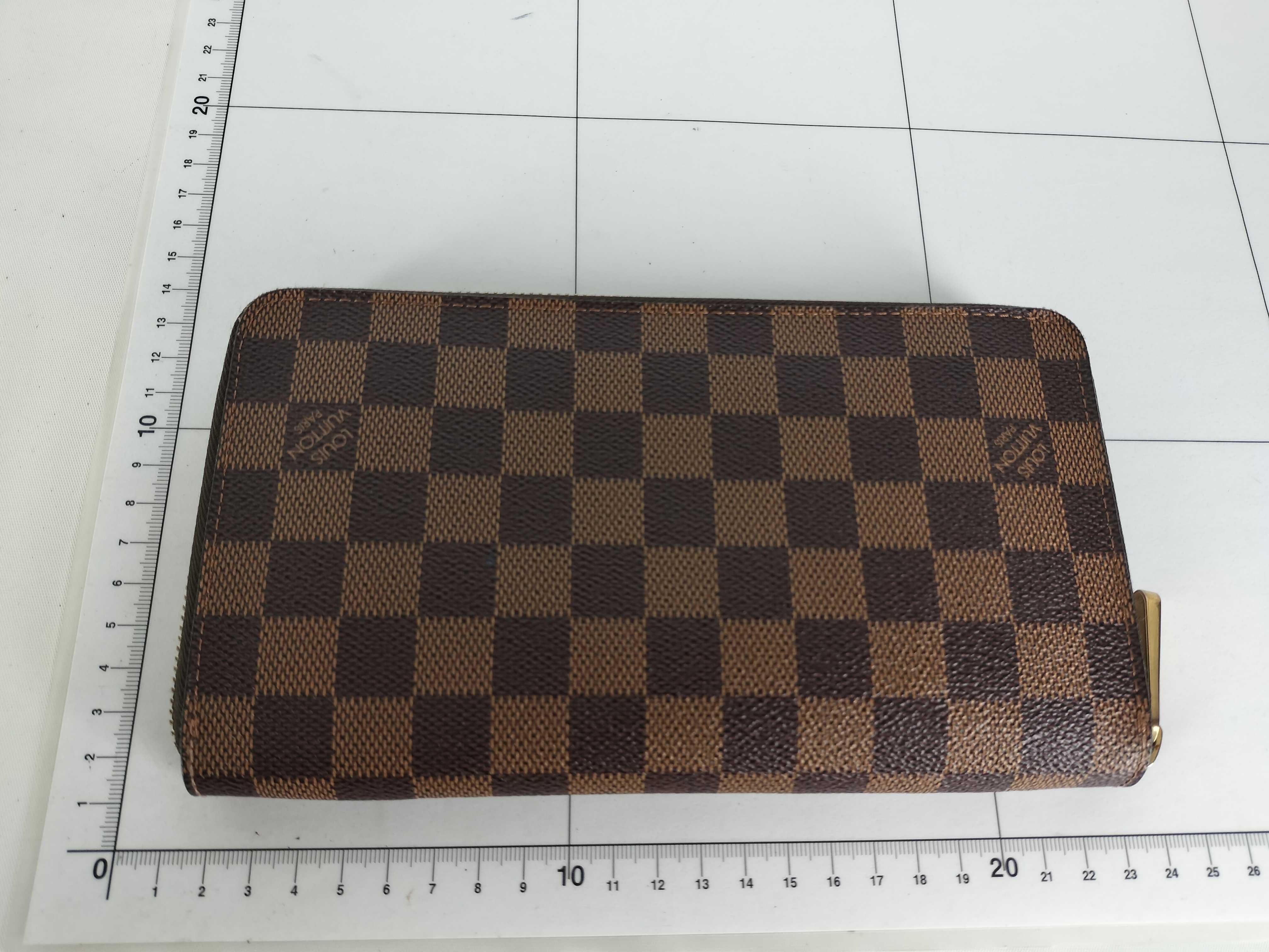 Damier Zippy Organizer Wallet — view 11