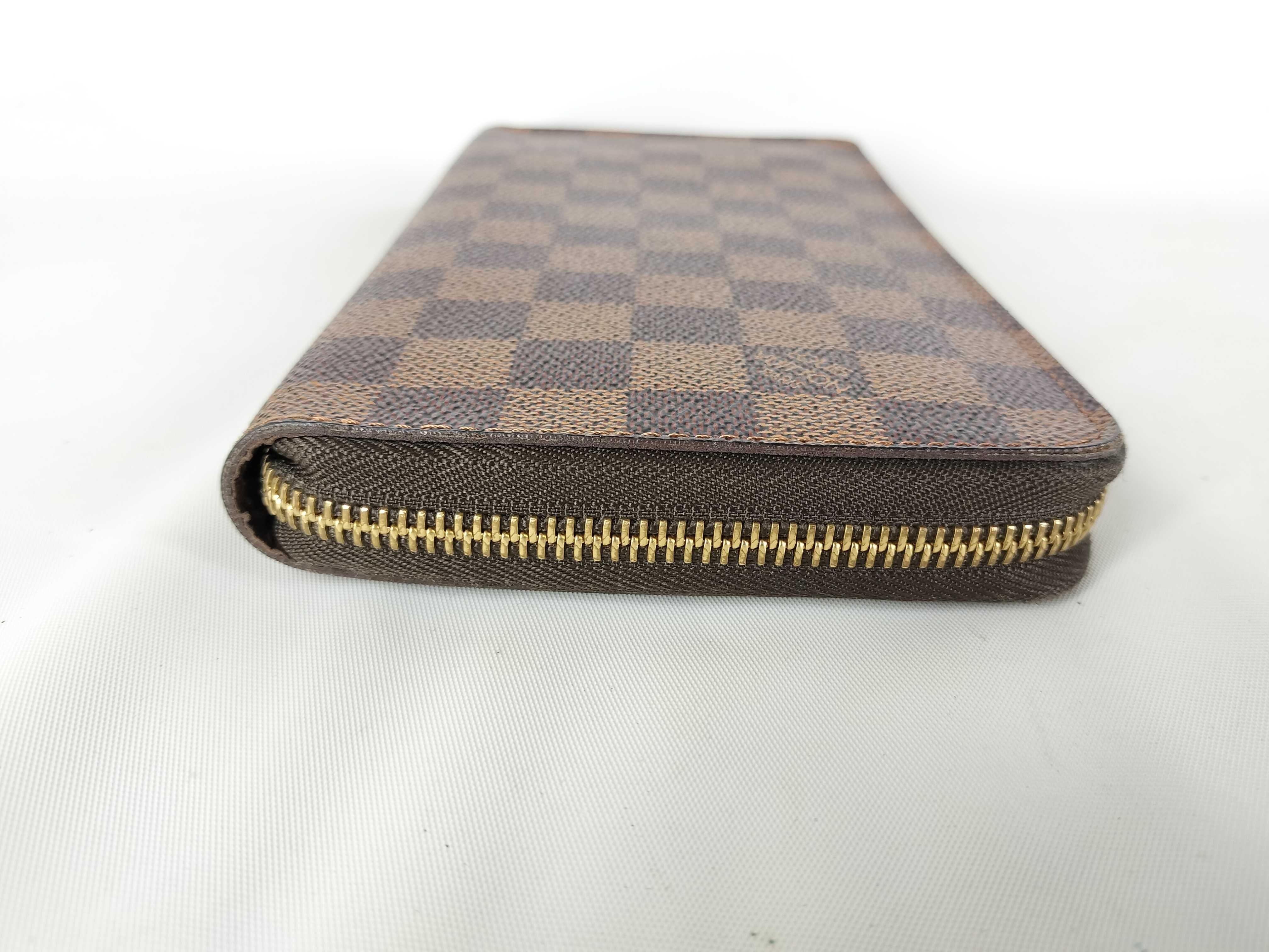 Damier Zippy Organizer Wallet — view 3