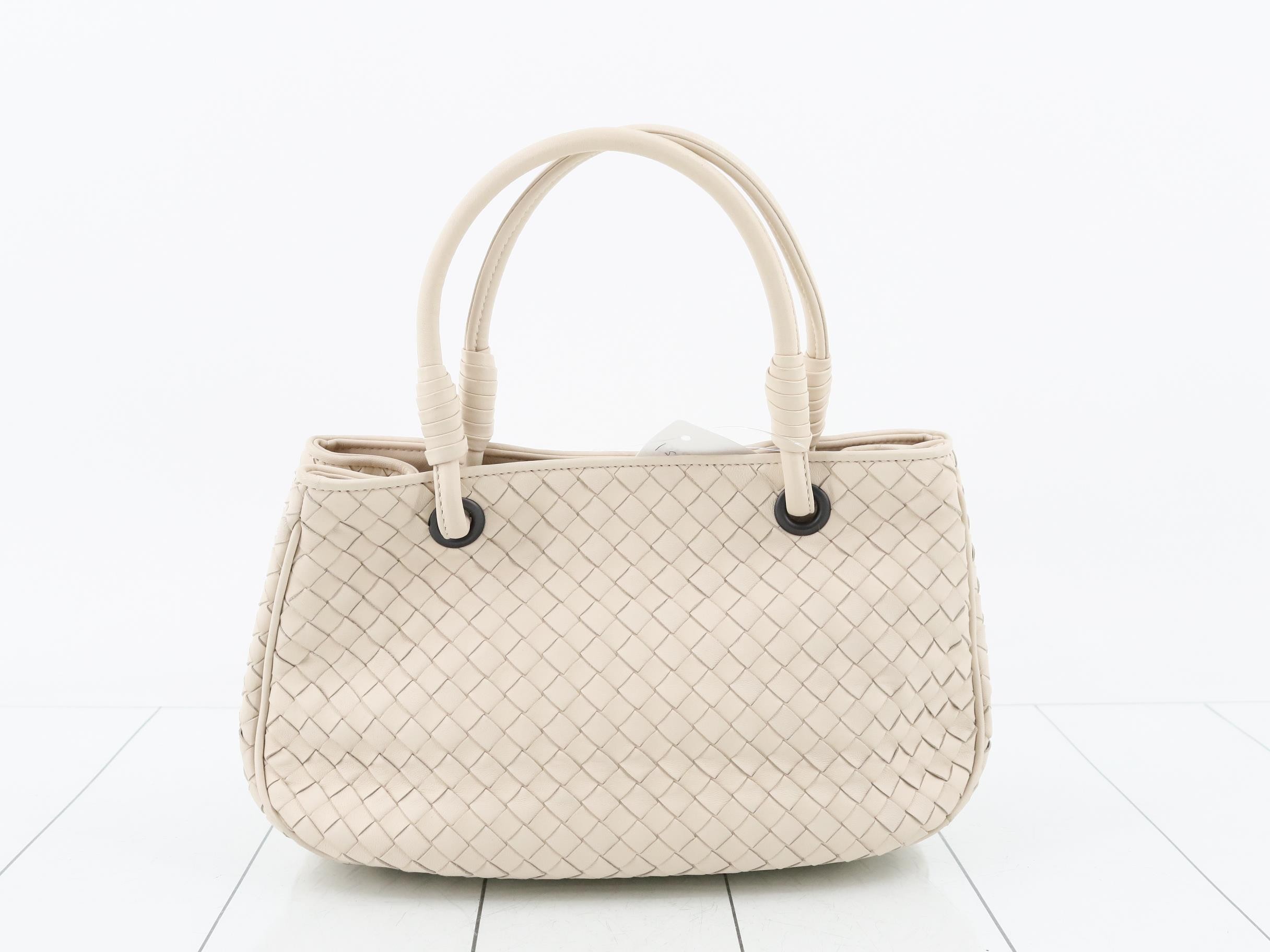 Intrecciato (bag) / Handbag — view 2