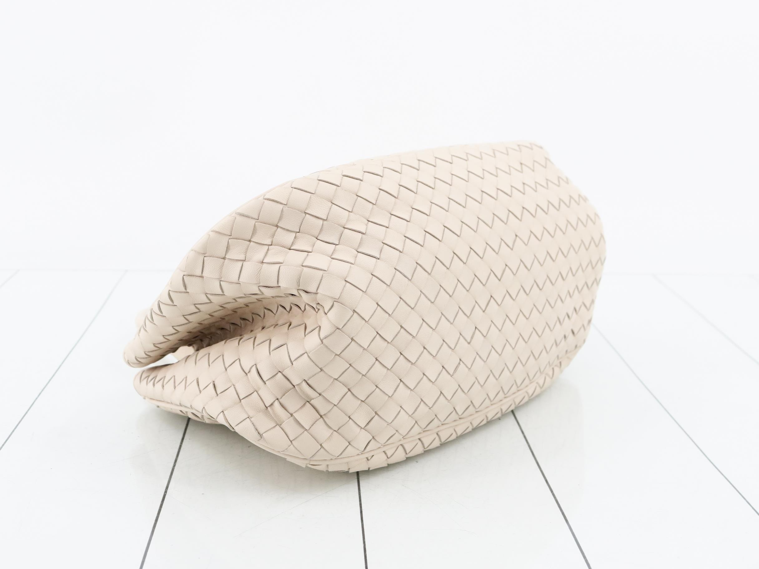 Intrecciato (bag) / Handbag — view 5