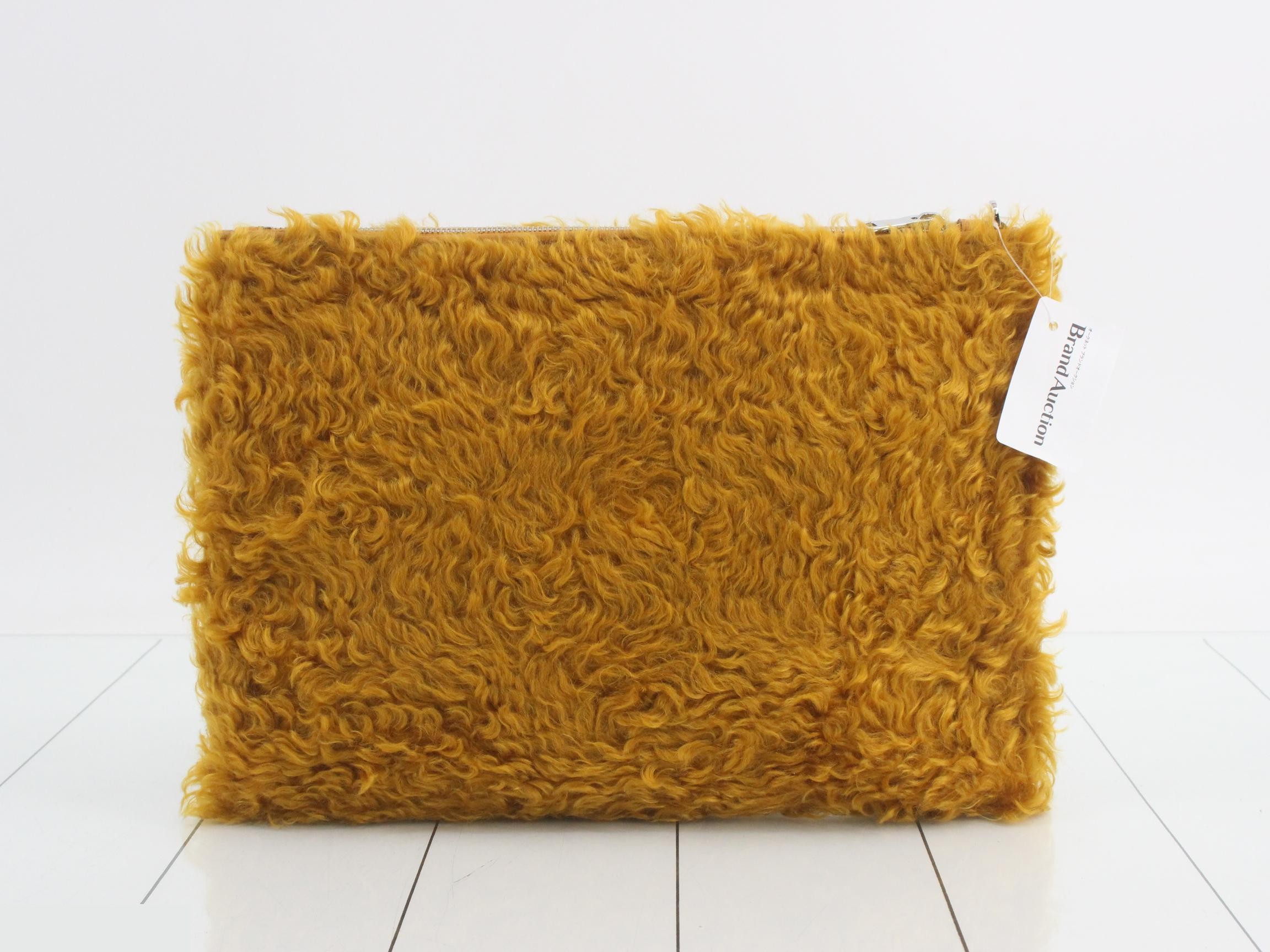 Clutch bag, mustard, fur — view 2