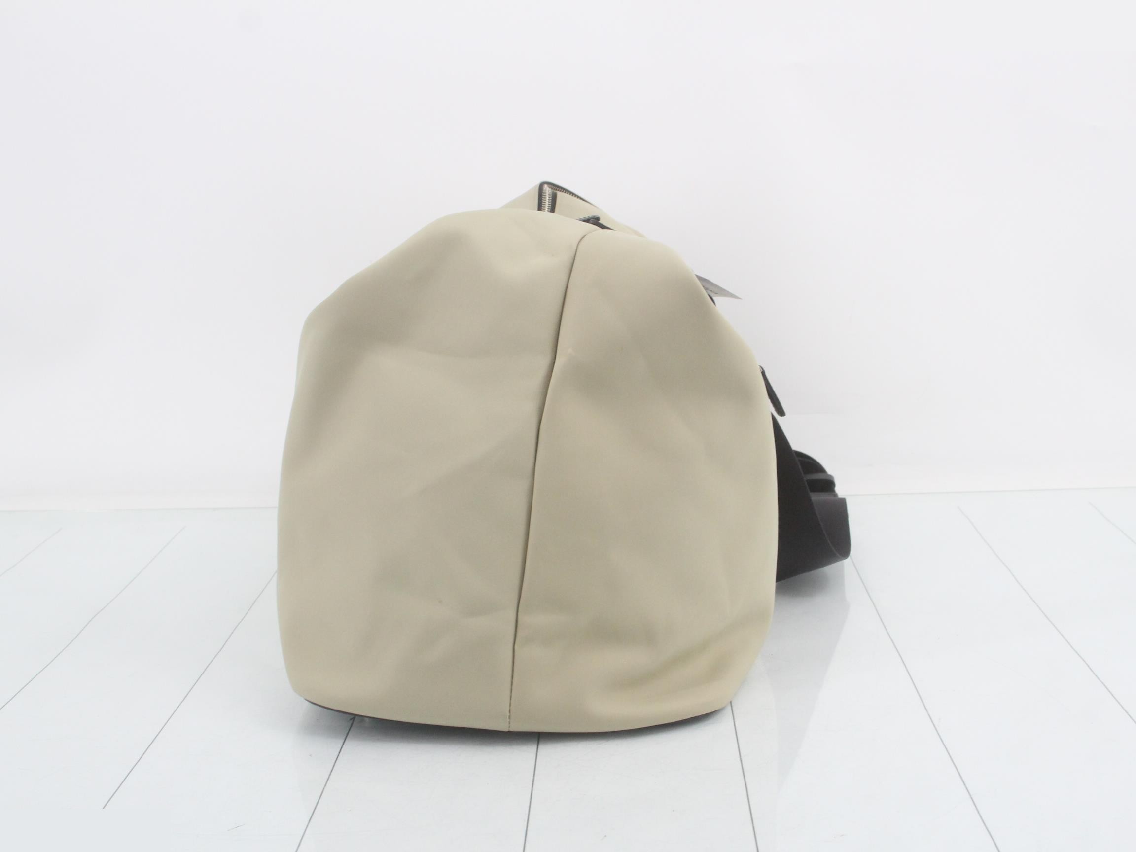 Nylon logo plate shoulder bag — view 4