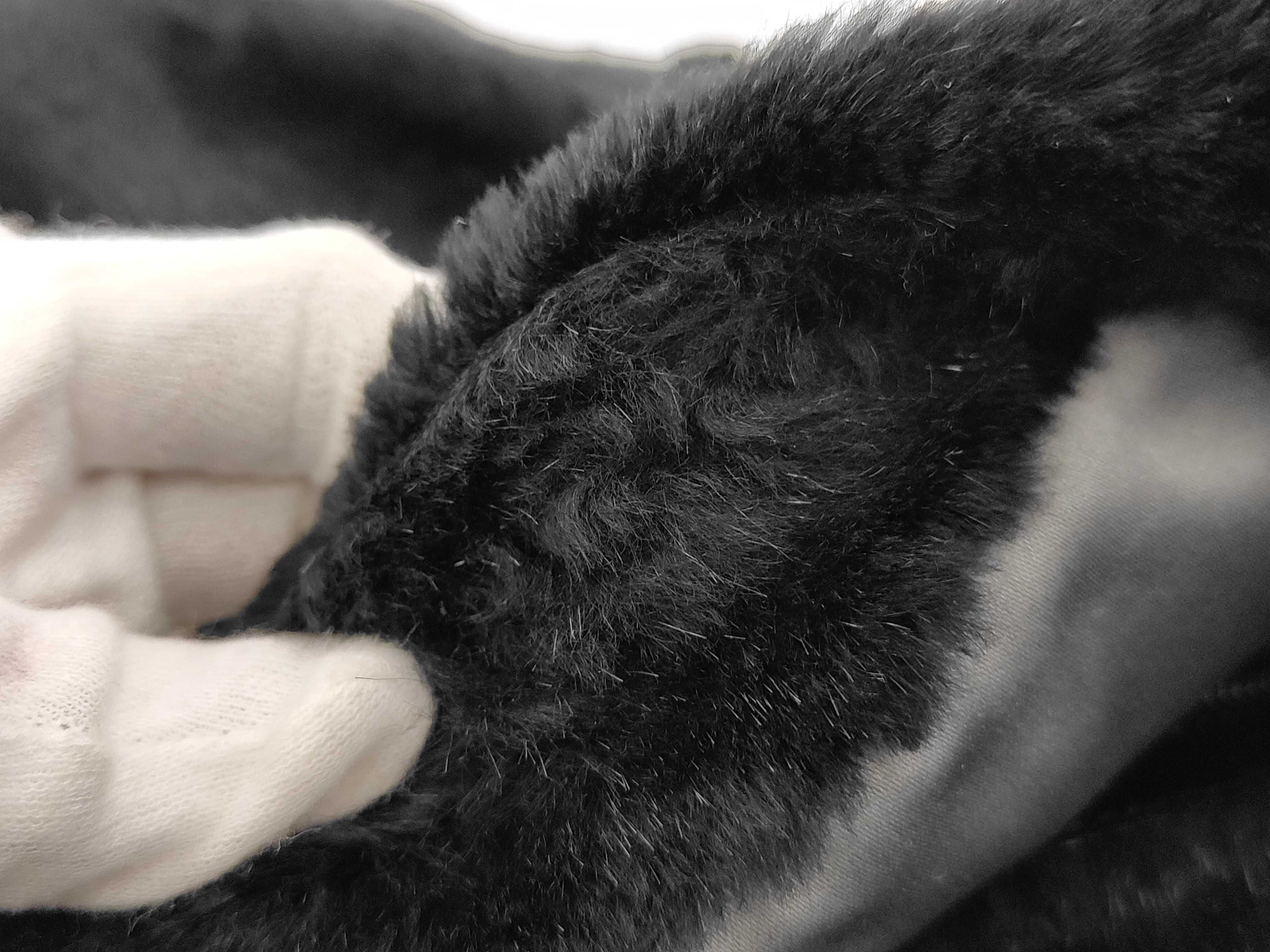 Mamma Fendi Fur Mamma Bucket Shoulder Bag — view 11