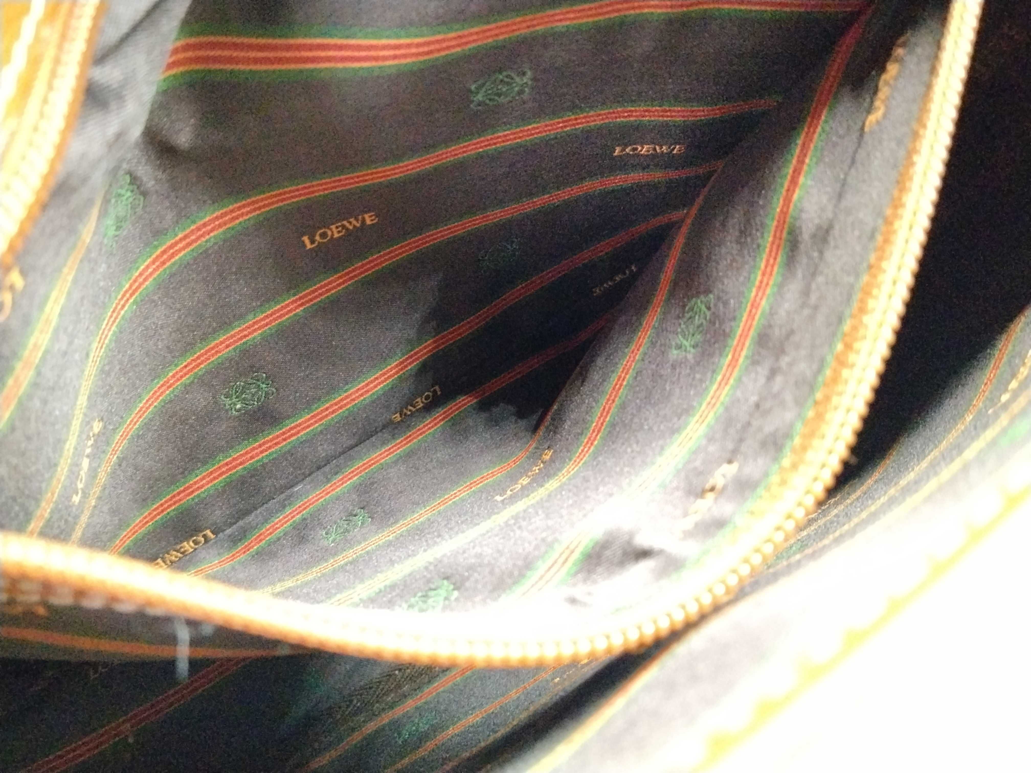 Velázquez Flap Shoulder Bag — view 13