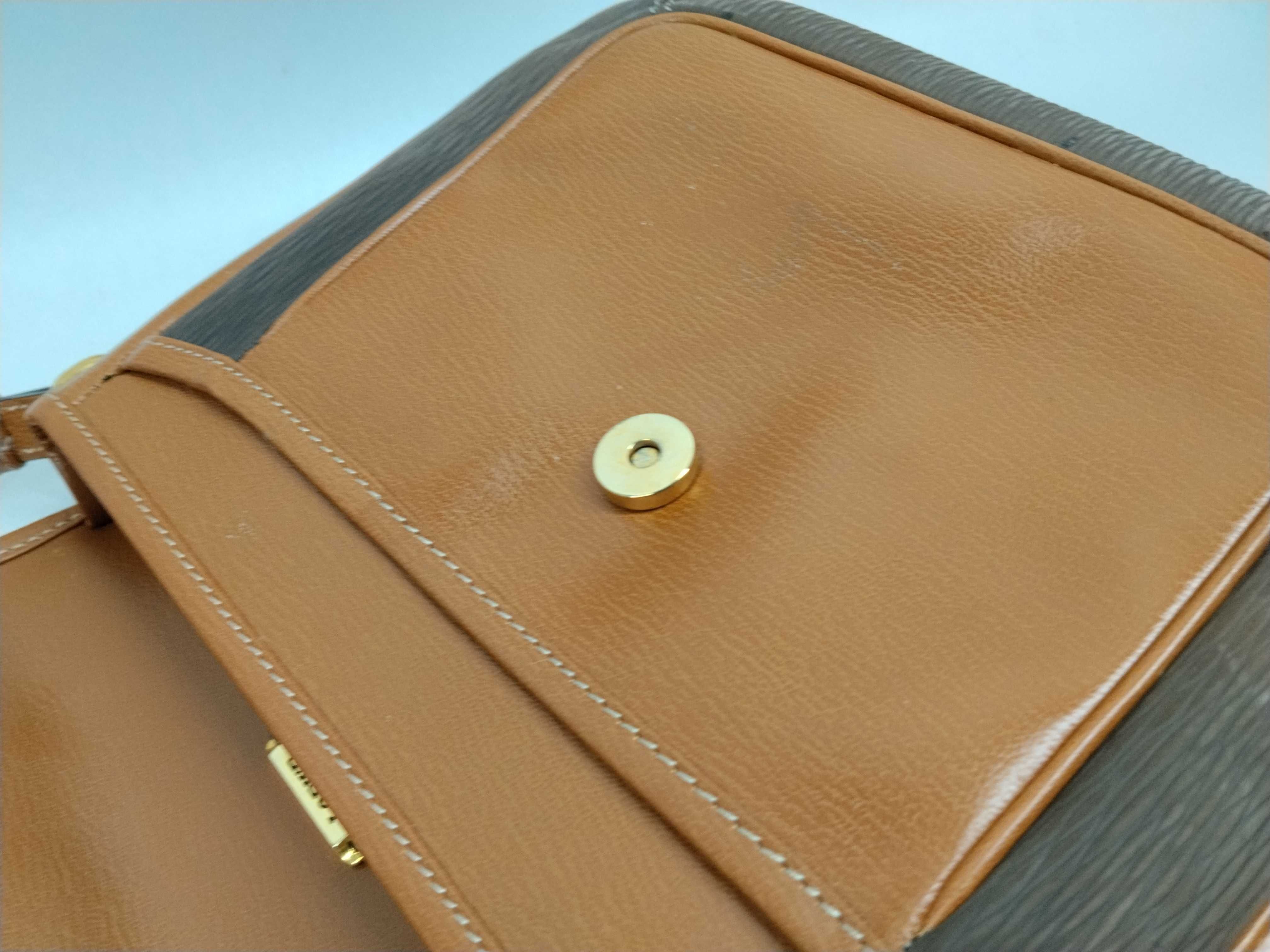 Velázquez Flap Shoulder Bag — view 9