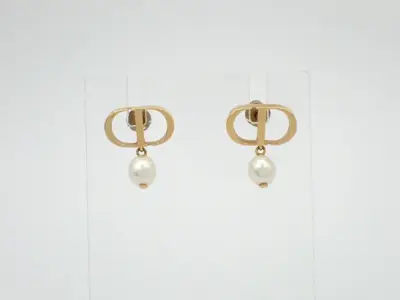 Gold earrings