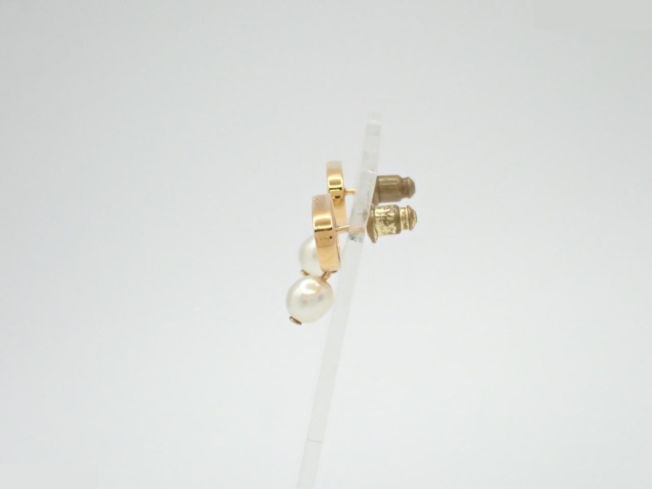 Gold earrings — view 3
