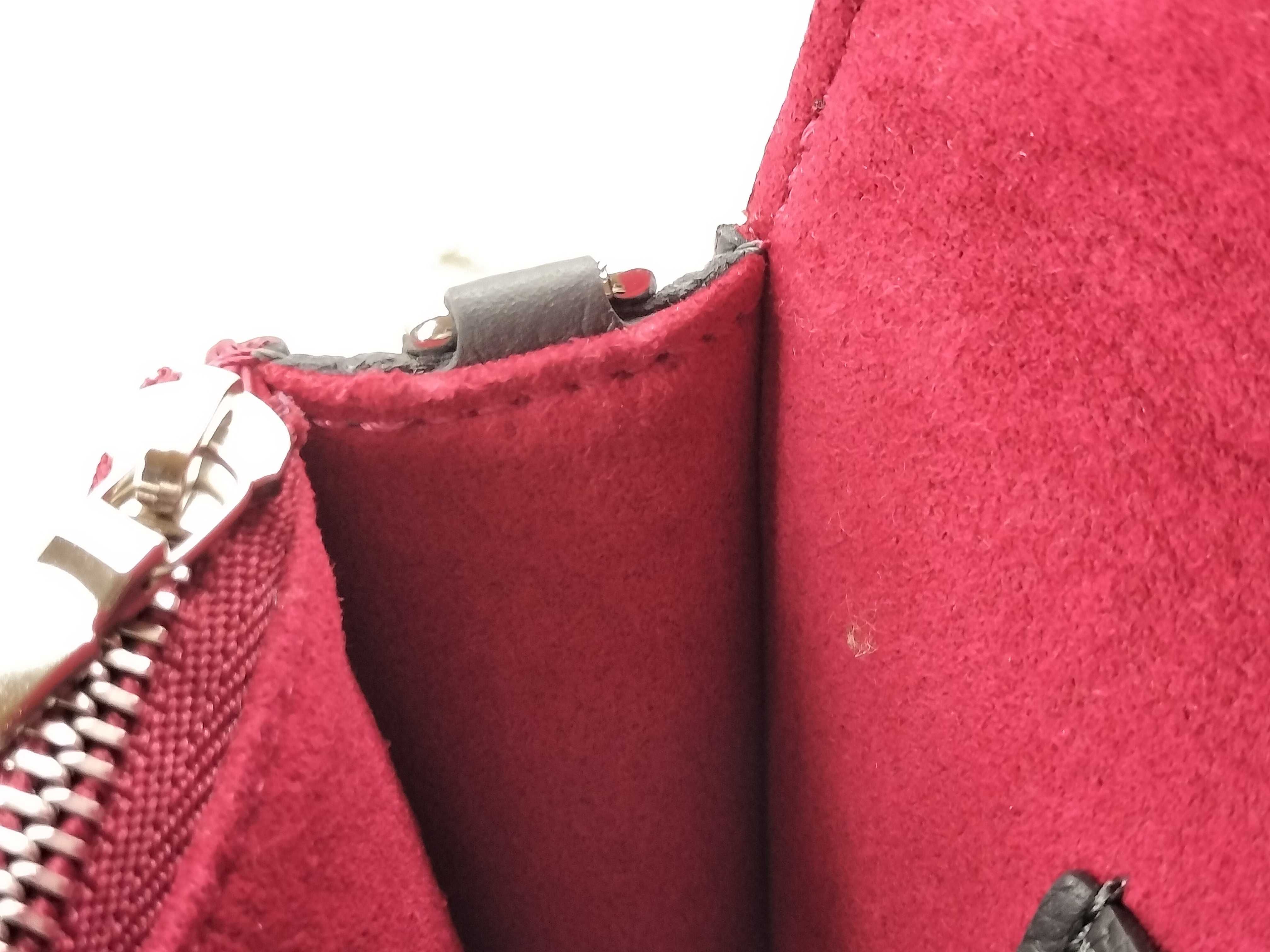 PH - BiColor Red and Cream MyLockMe Chain Pouchette Leather Shoulder Bag — view 10