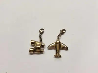 Vintage Airplane/Binoculars Motif Charm