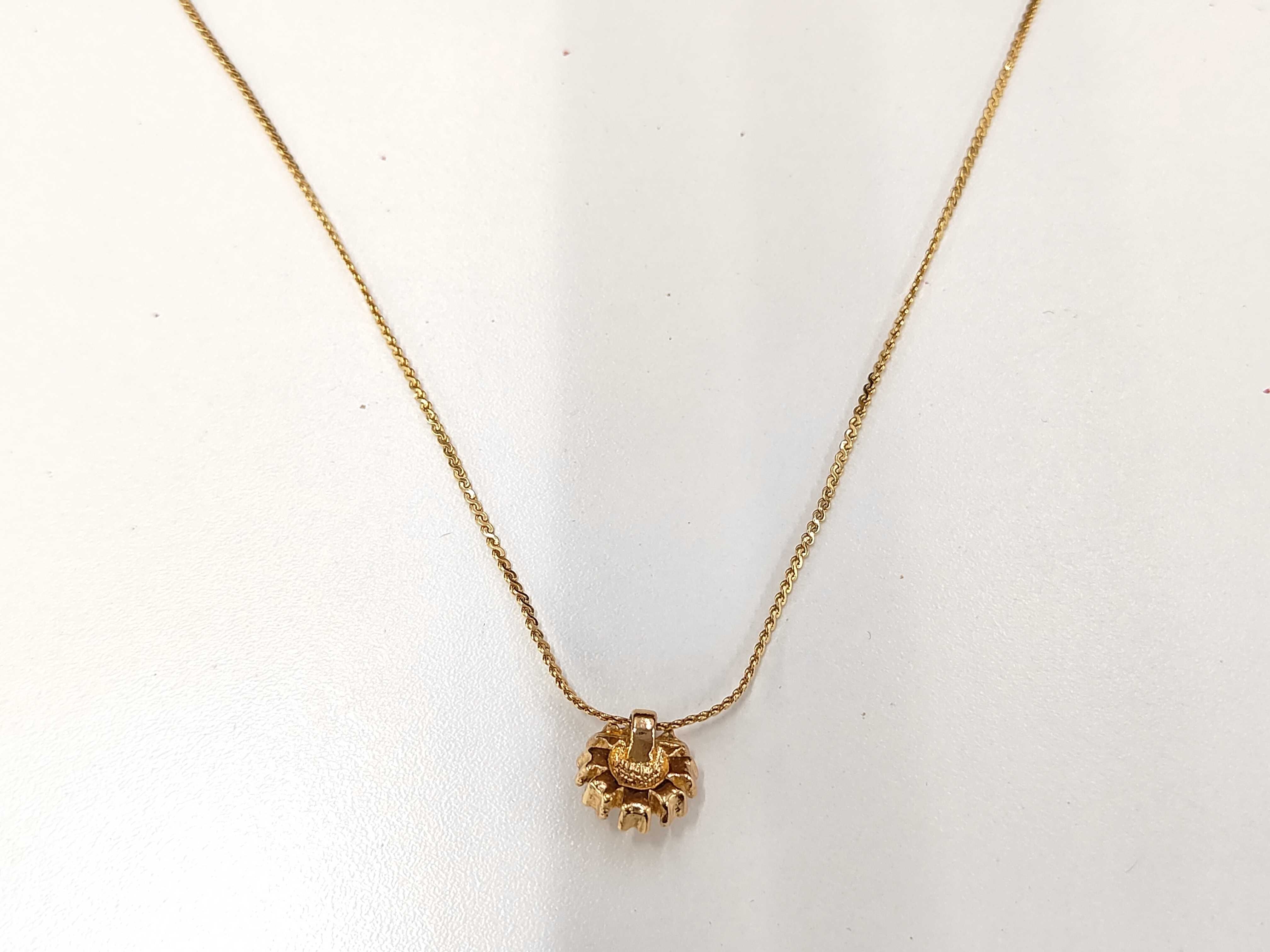 necklace — view 2