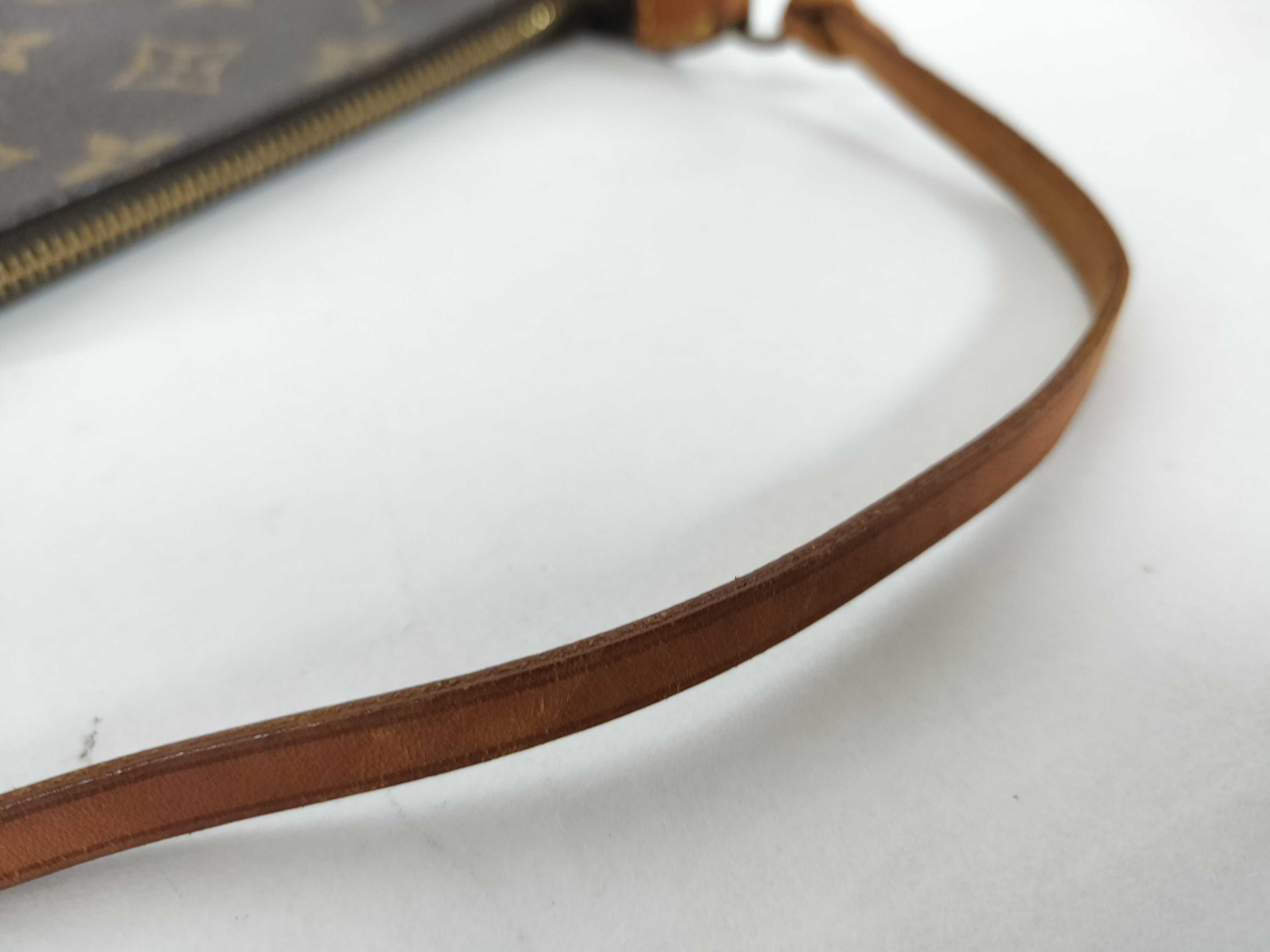 Monogram Louis Vuitton Accessoires Pouch — view 4