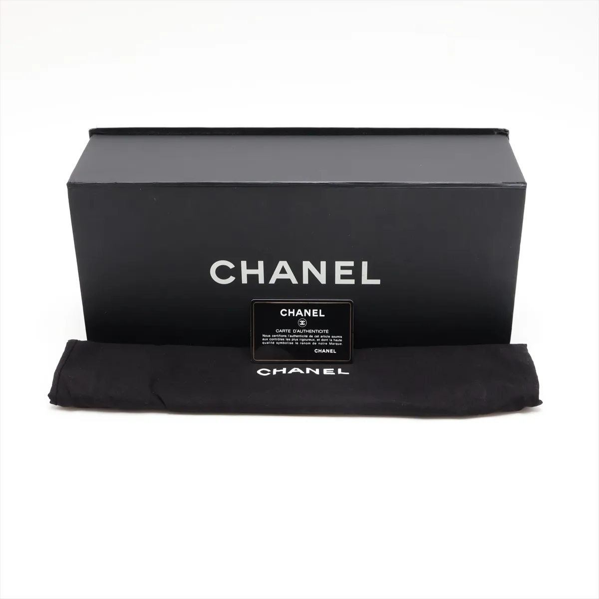 Boy Chanel Vintage Calfskin Chain Shoulder Bag, Black with Gunmetal Hardware, Item No. 18479935 (Serial Number 18) — view 10