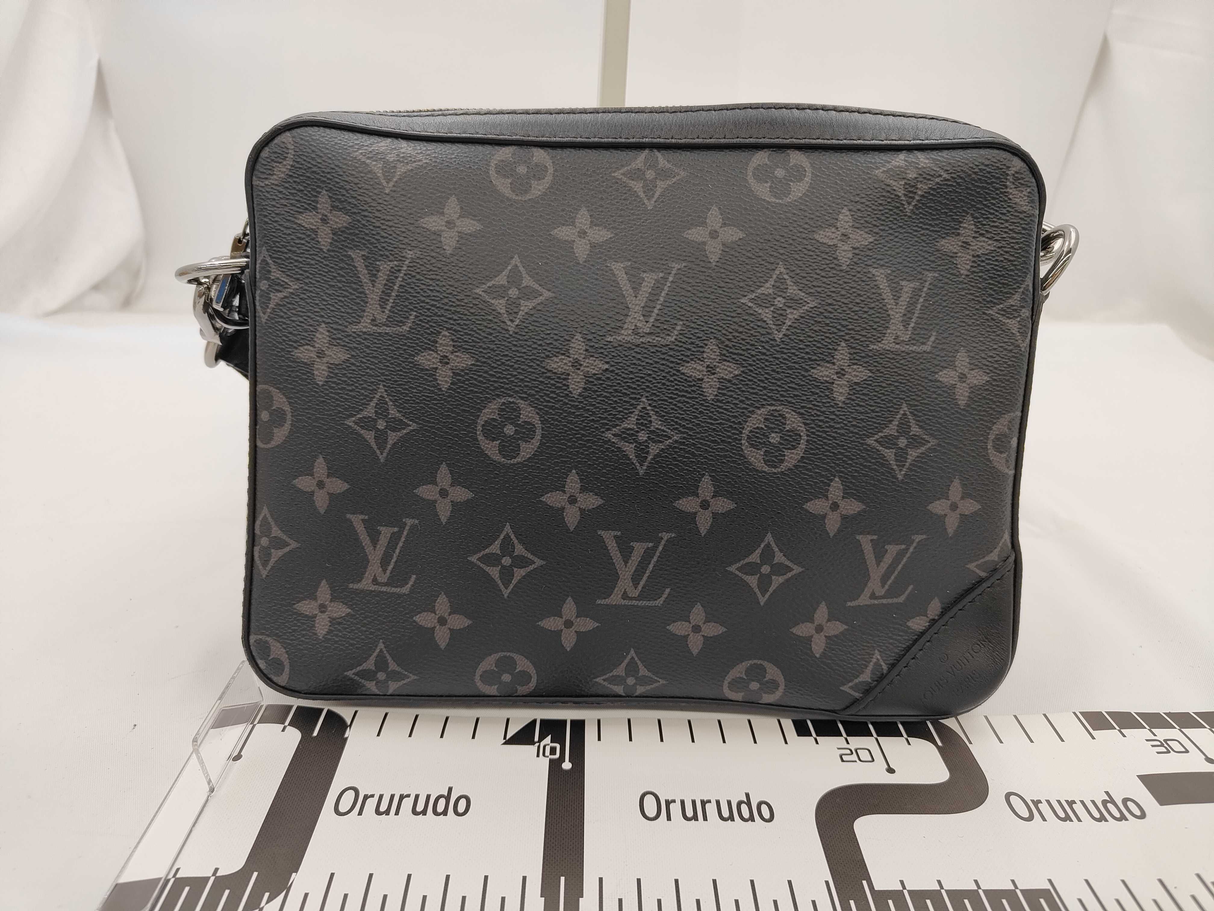 Trio Messenger M69443 RFID Shoulder Bag — view 2