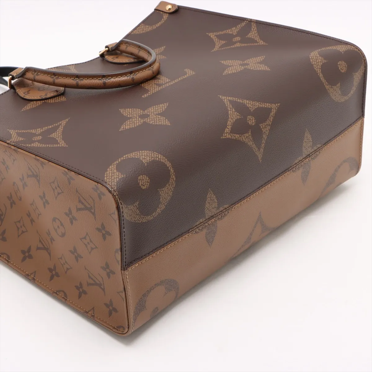 Giant Monogram Reverse OnTheGo MM M45321 Brown (RFID detected) — view 4