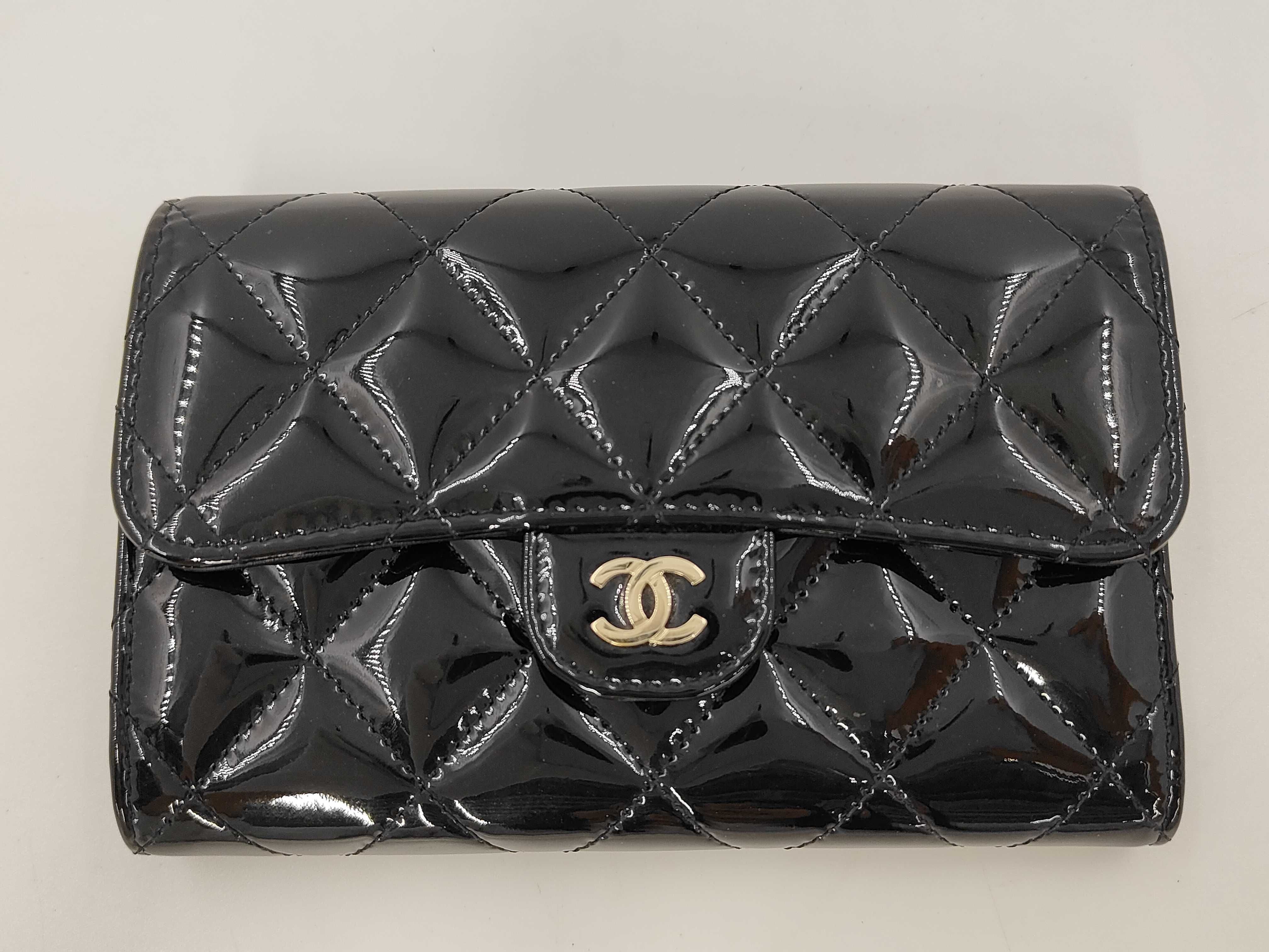 Matelassé Tri-fold Wallet, Patent Leather, 29153669