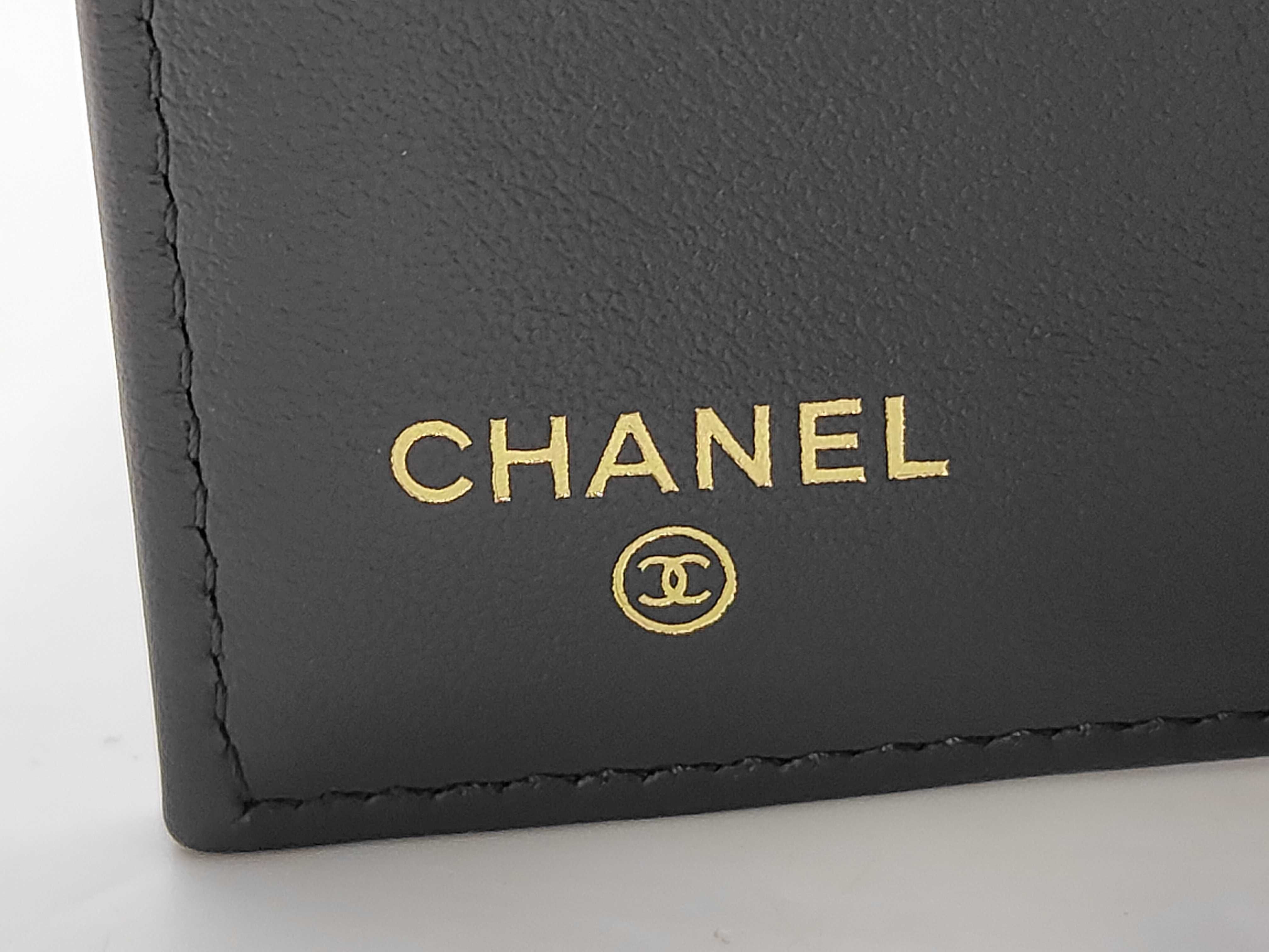 Matelassé Tri-fold Wallet, Patent Leather, 29153669 — view 11