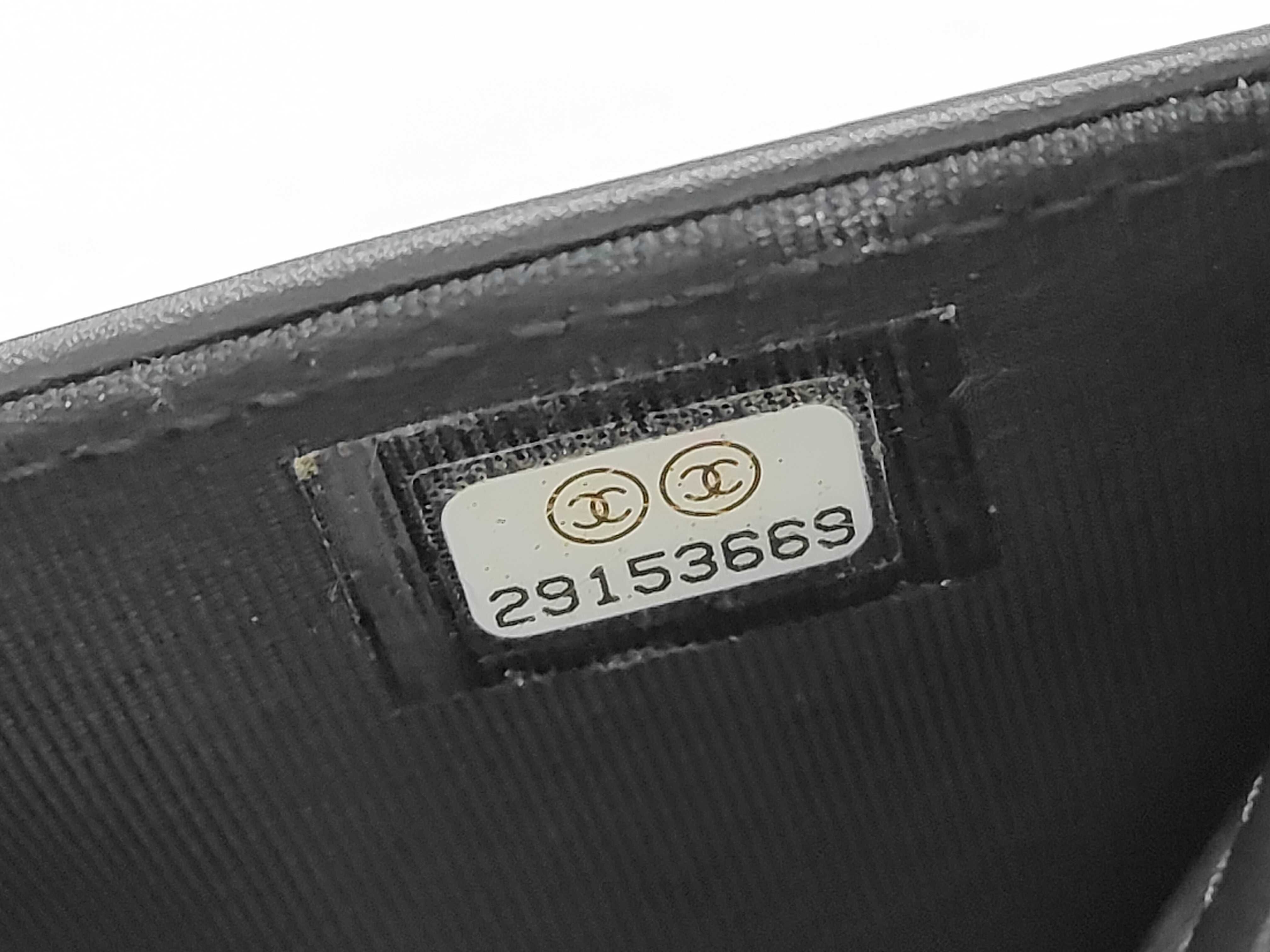 Matelassé Tri-fold Wallet, Patent Leather, 29153669 — view 12