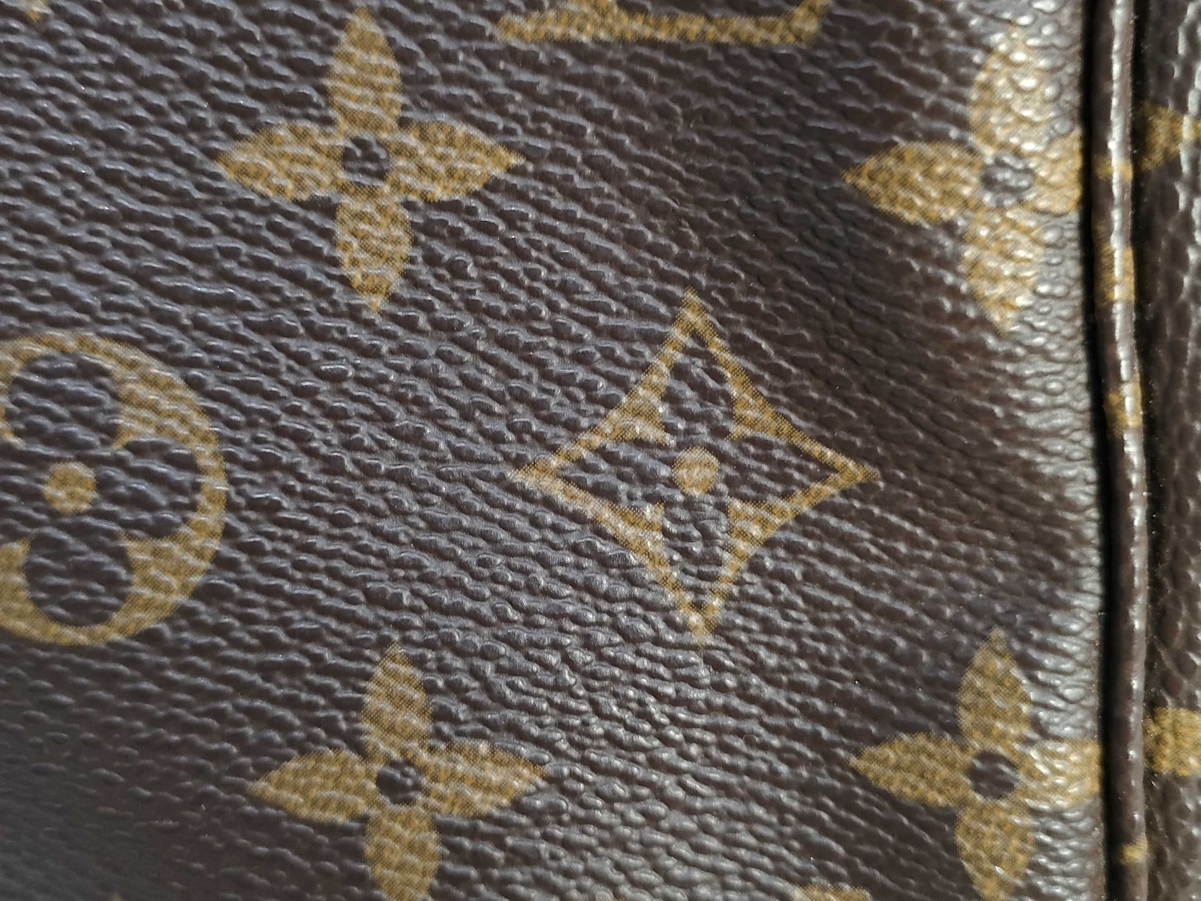 Monogram Accessoires Pouch — view 15