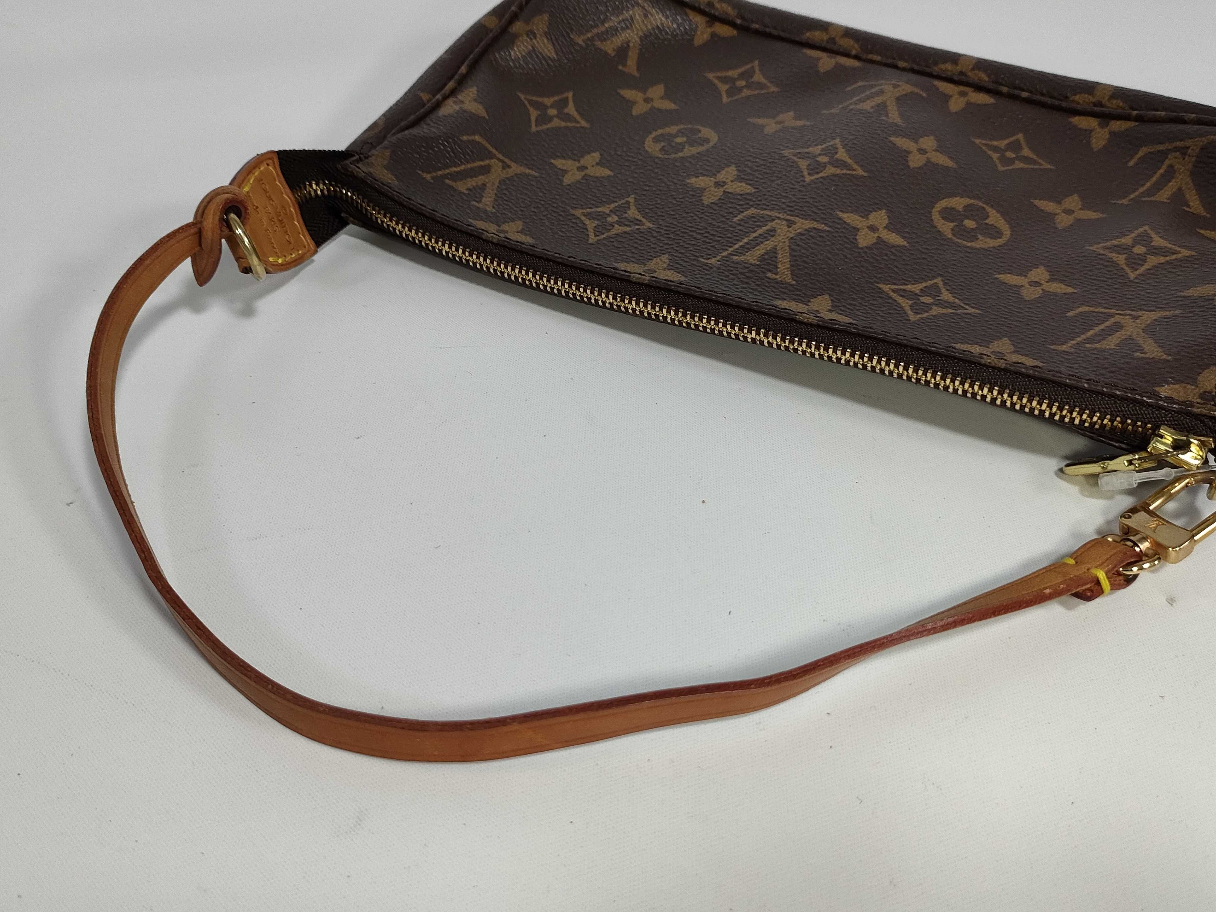 Monogram Accessoires Pouch — view 3