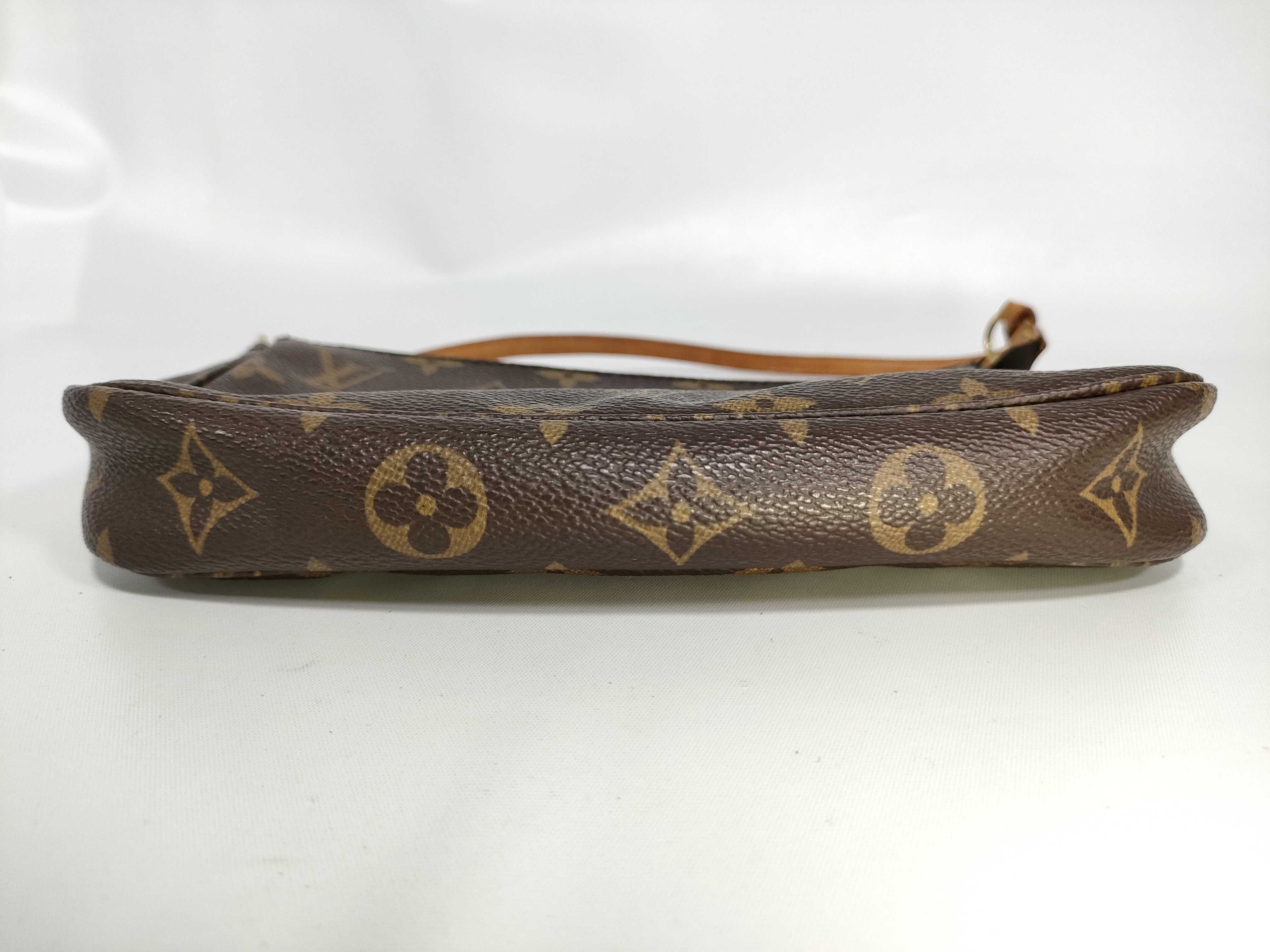 Monogram Accessoires Pouch — view 7