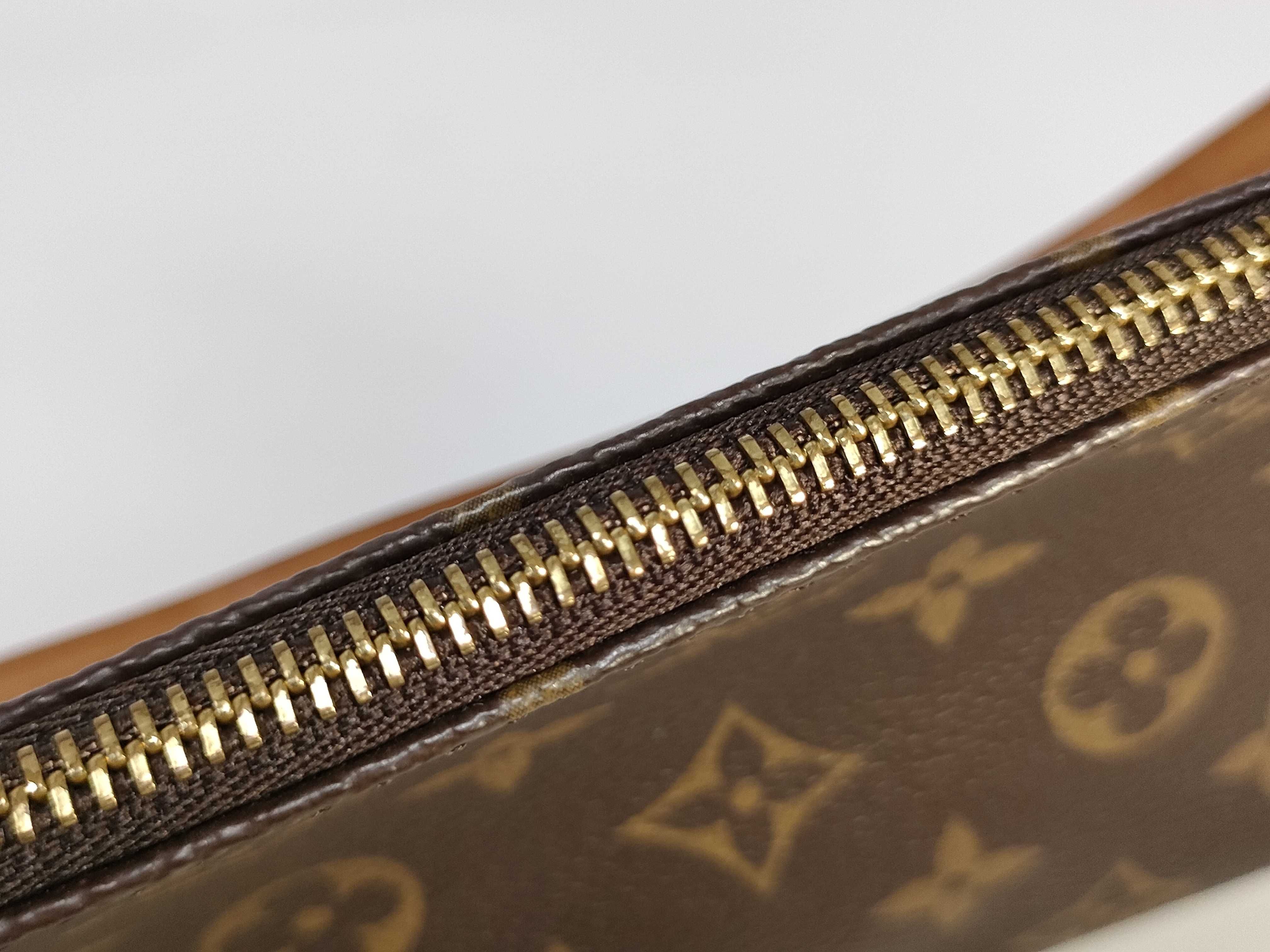 Monogram Accessoires Pouch — view 9