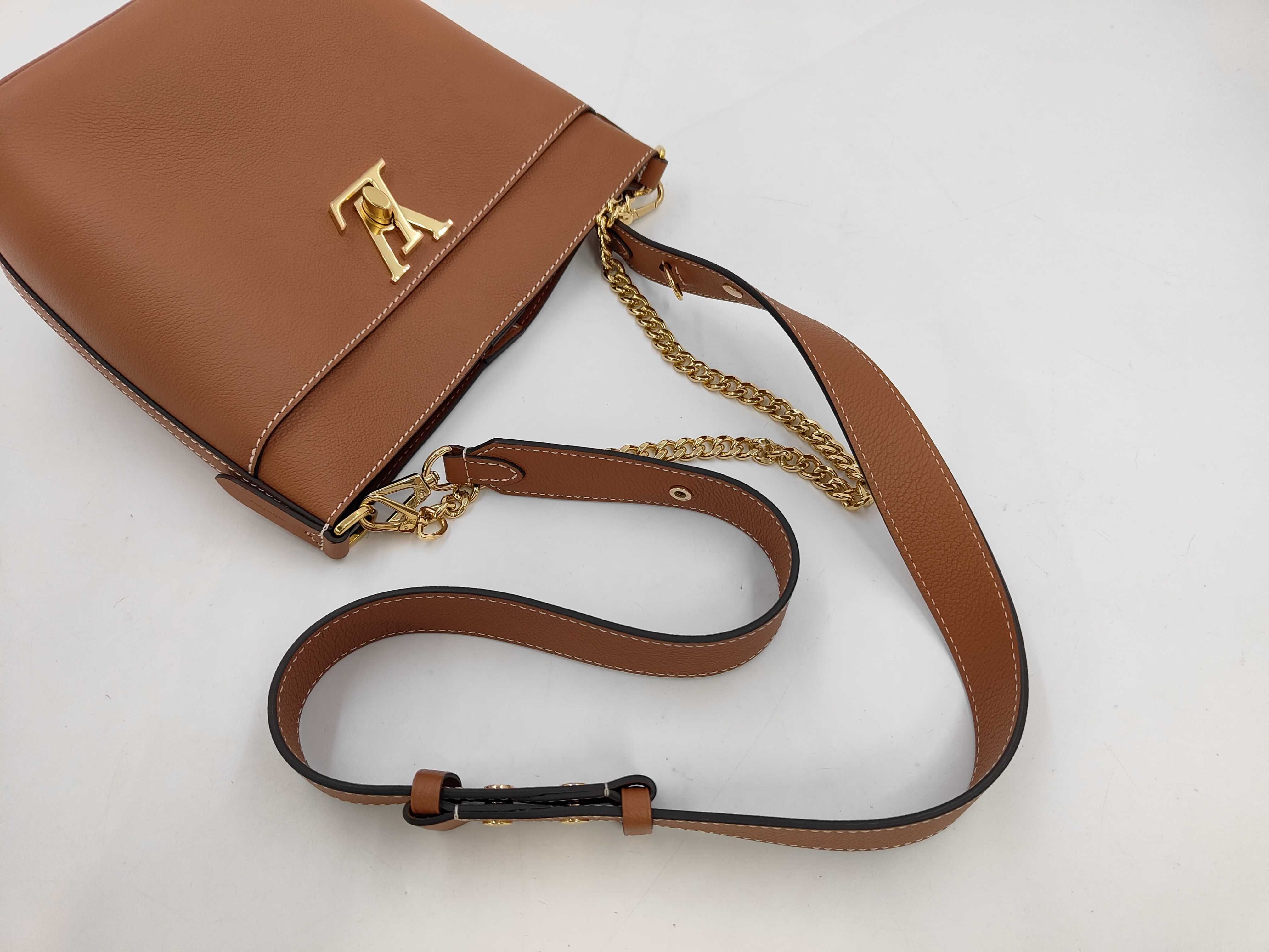 【Excellent Condition】 Calf Leather Lock & Walk M24165 RFID Shoulder Bag — view 6