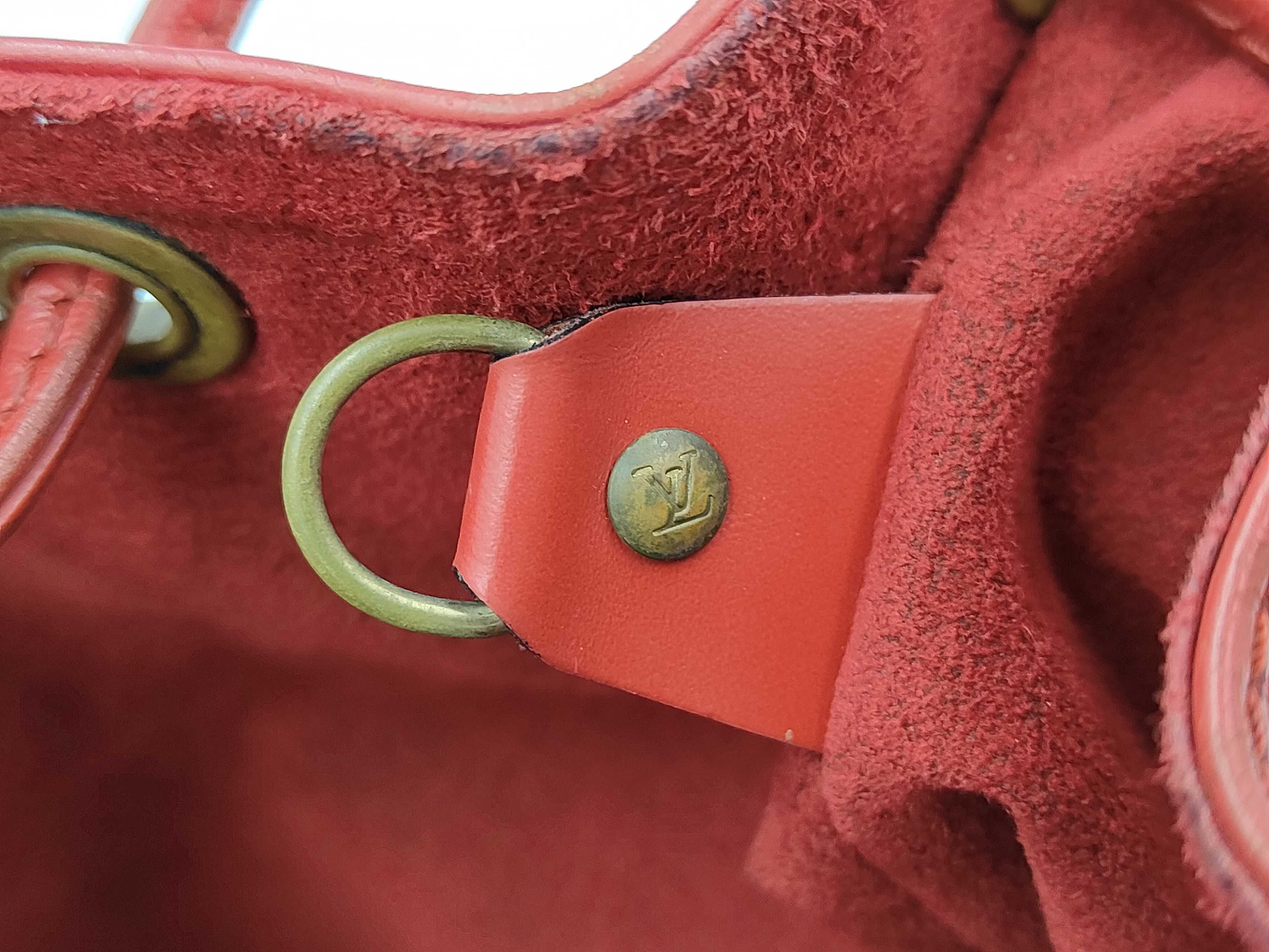 Epi Petit Noé Red Shoulder Bag — view 11