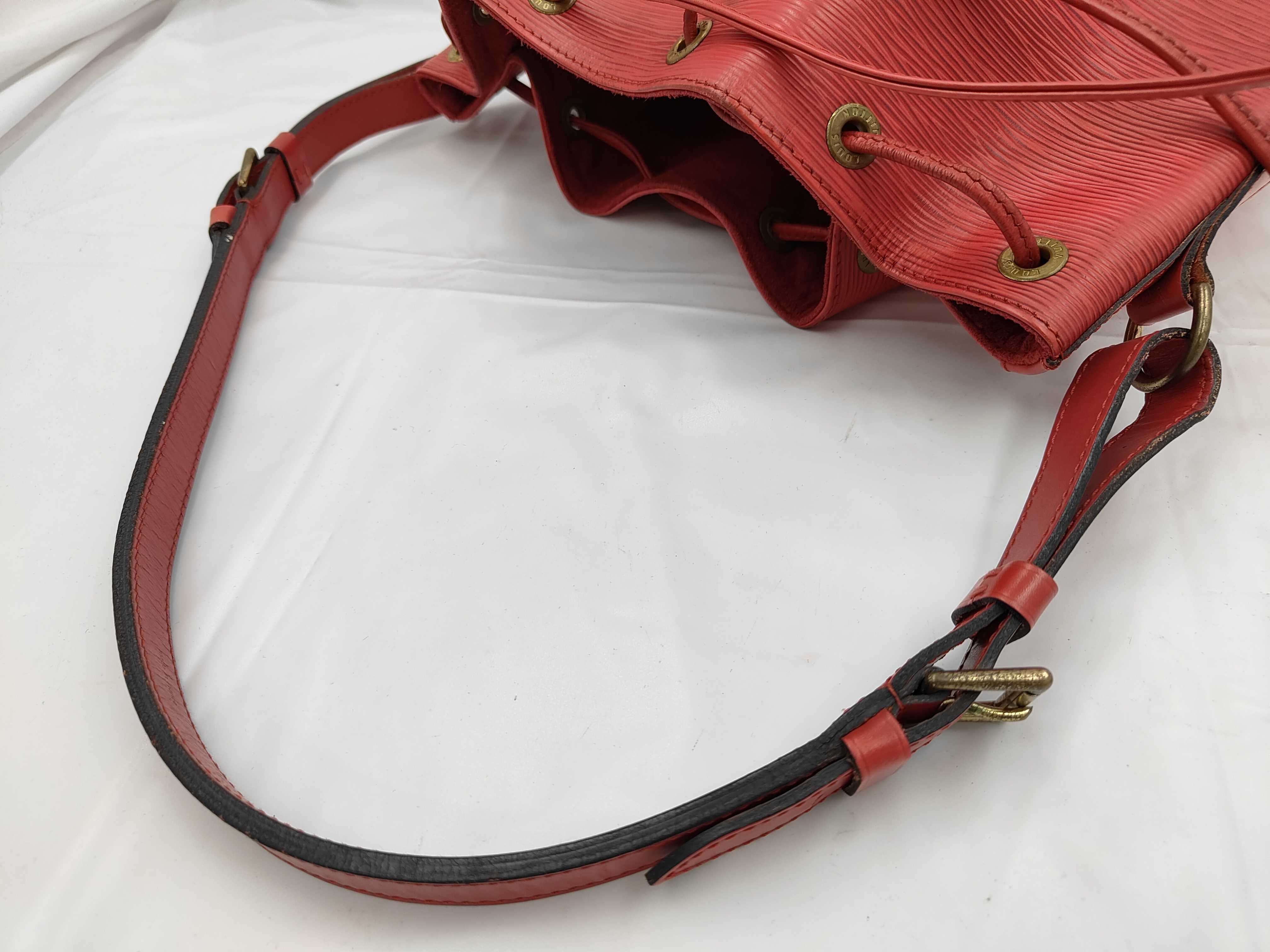 Epi Petit Noé Red Shoulder Bag — view 3
