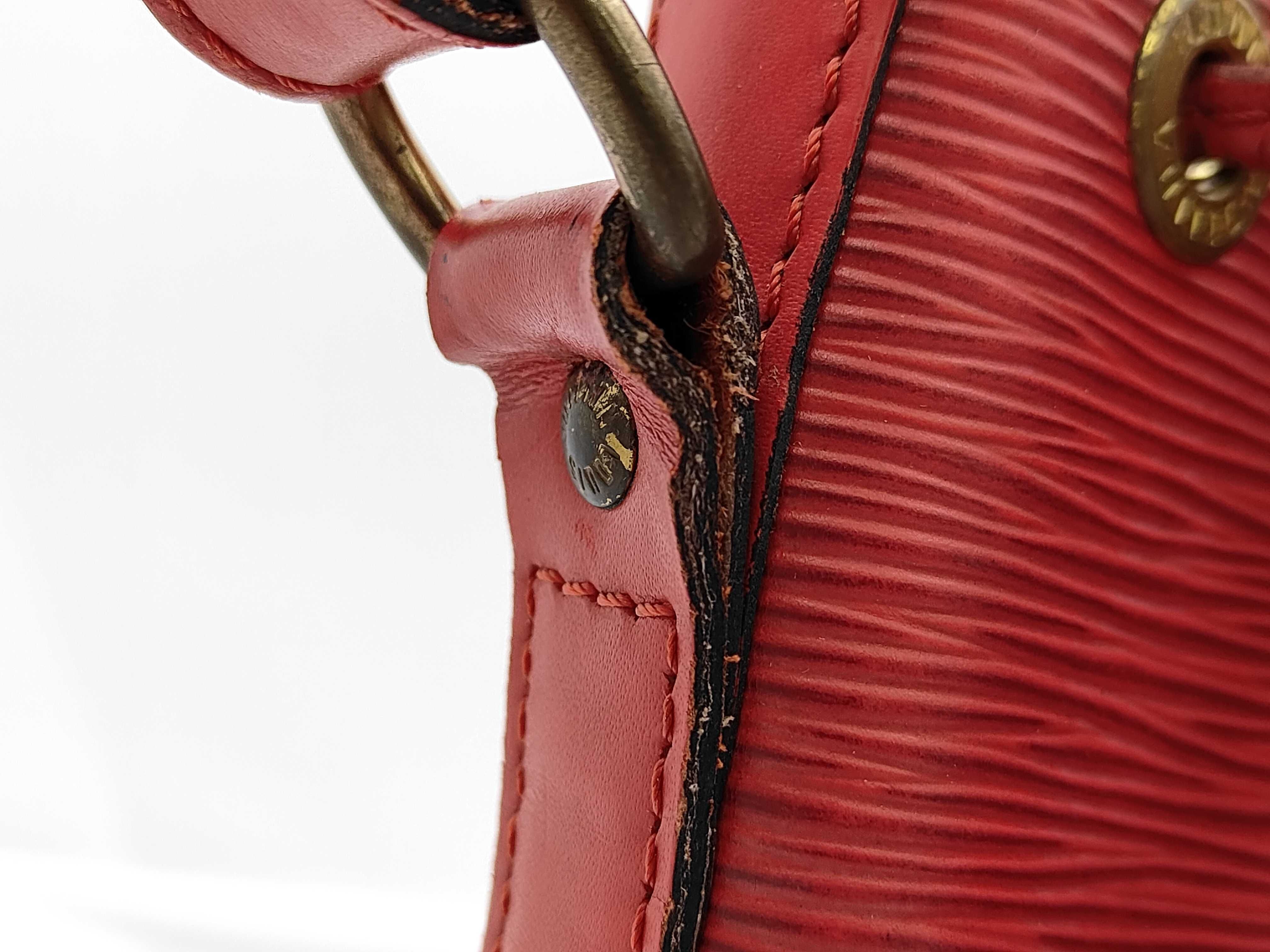 Epi Petit Noé Red Shoulder Bag — view 5