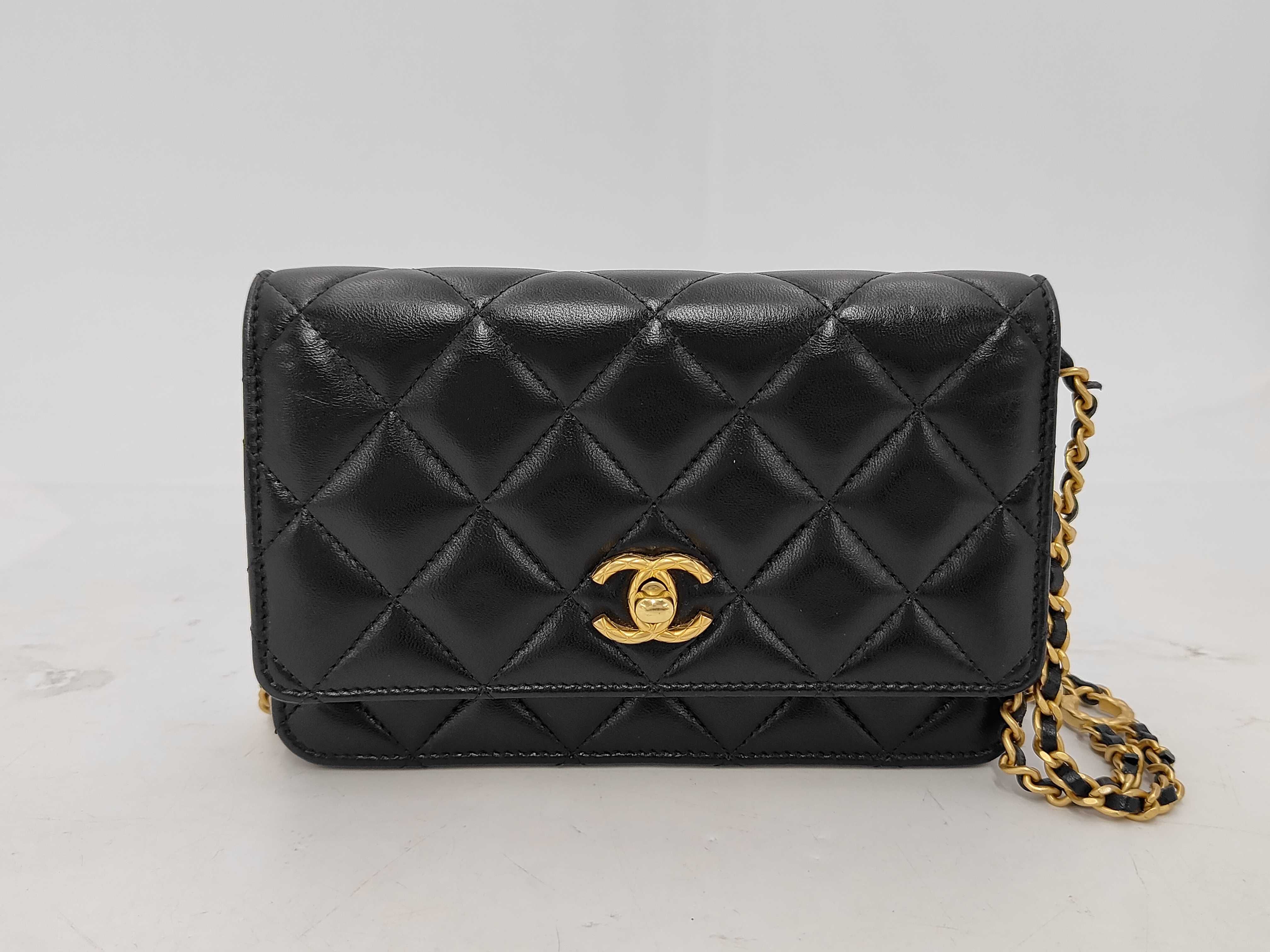 Matelassé Chain Wallet, Black Lambskin, Chain Coco Mark, Gold Hardware, Shoulder Bag
