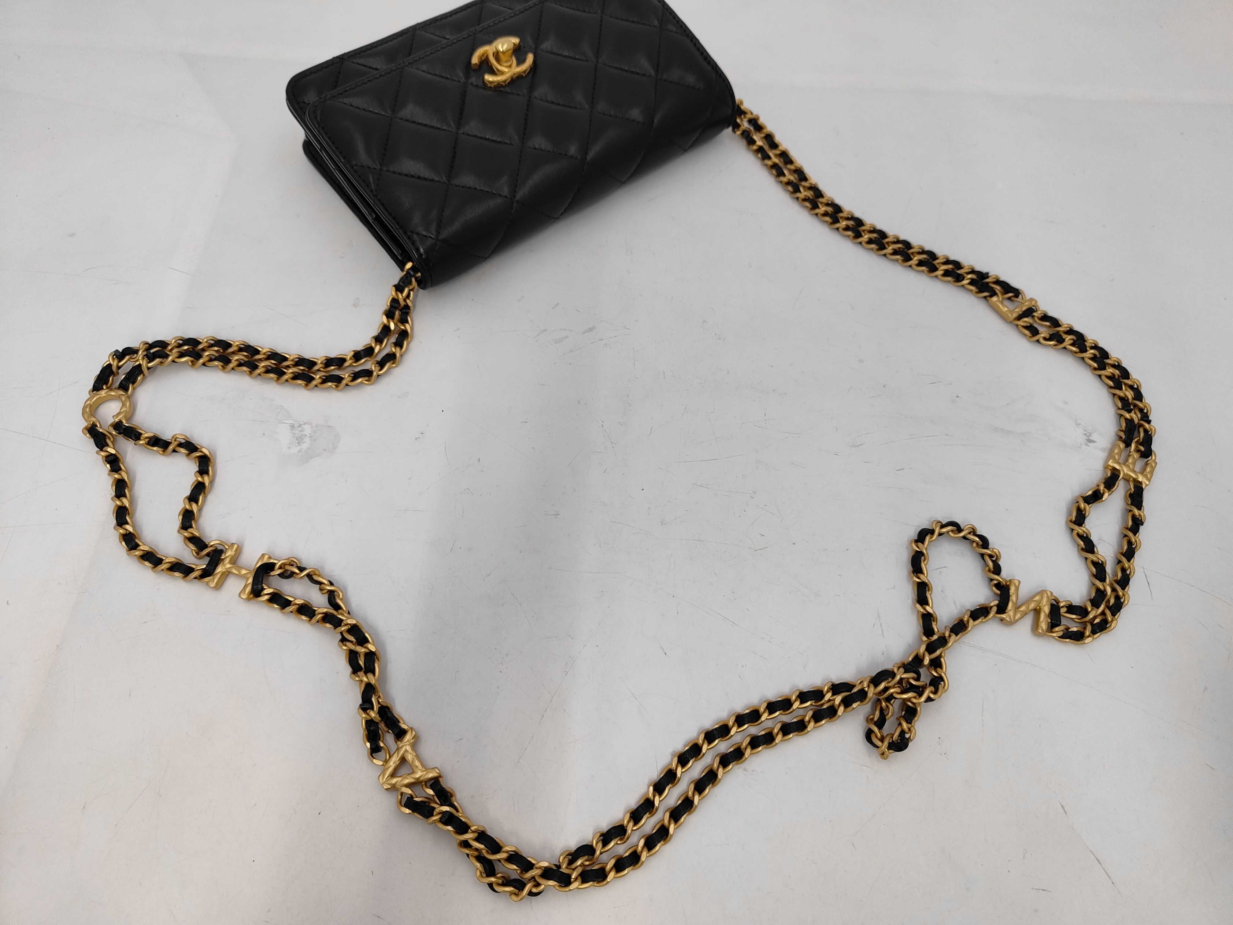 Matelassé Chain Wallet, Black Lambskin, Chain Coco Mark, Gold Hardware, Shoulder Bag — view 3