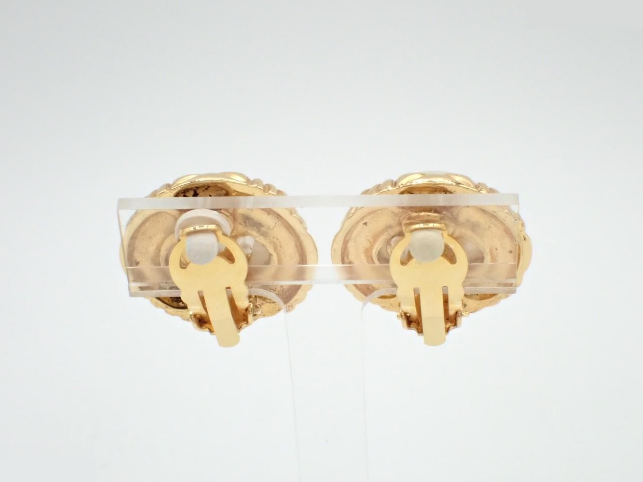 Pearl Round Gold Earrings — view 2