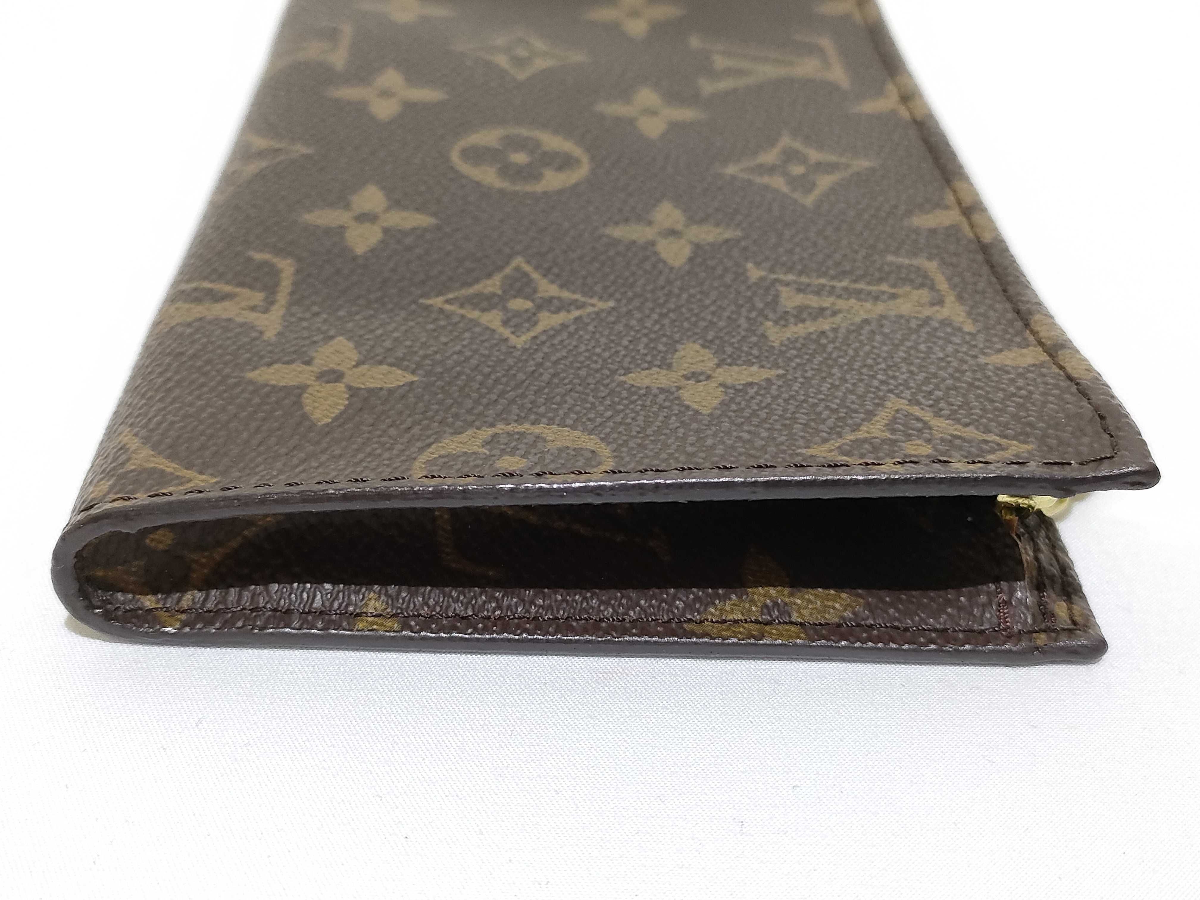 Monogram Bucket PM with attached pouch FL0061 Pouch — view 4