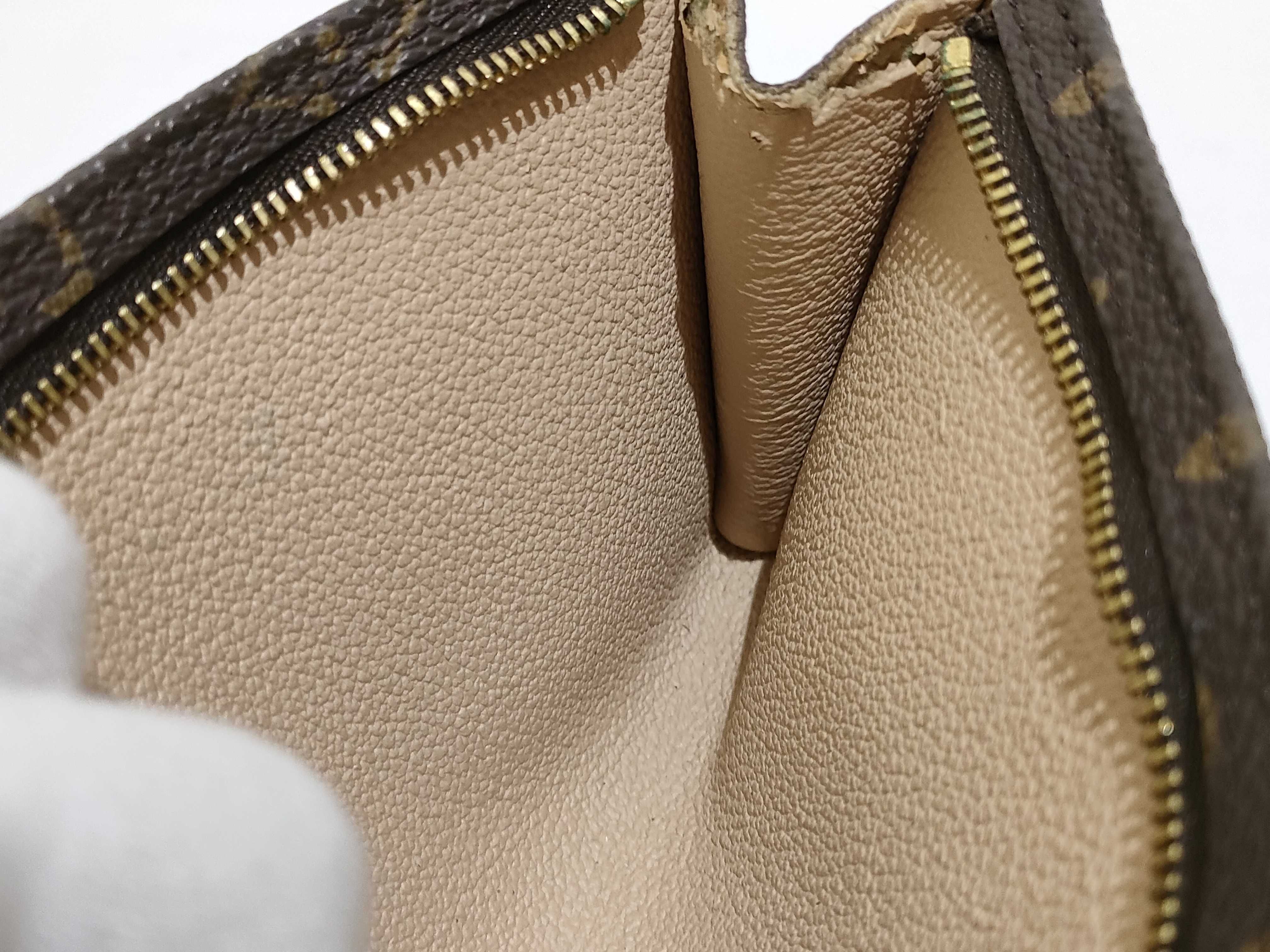Monogram Bucket PM with attached pouch FL0061 Pouch — view 9